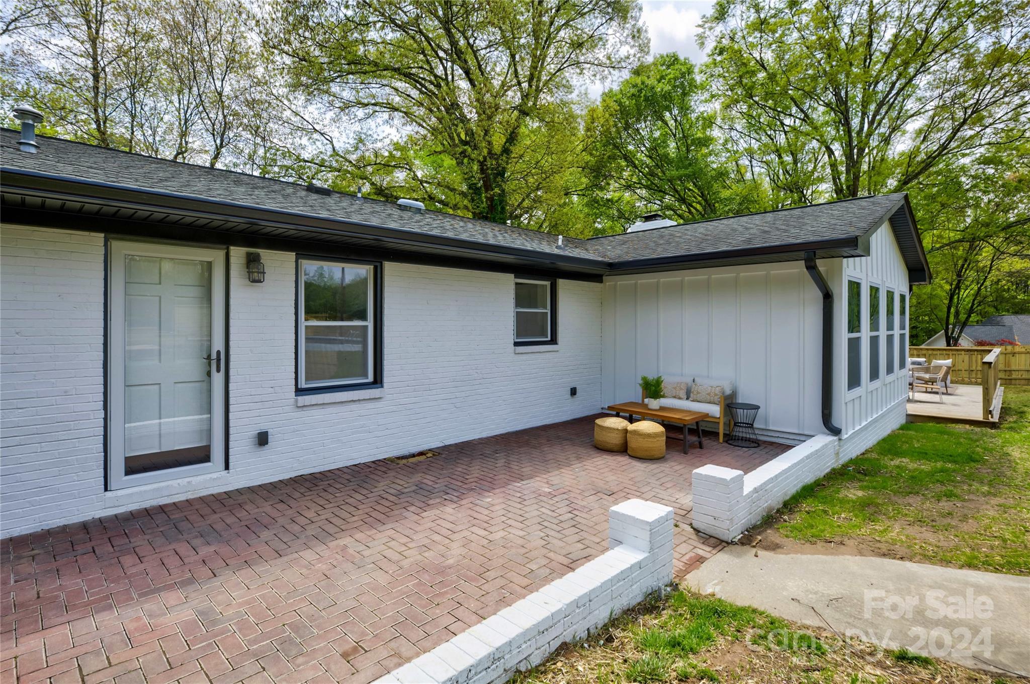 1999 Briarwood Circle