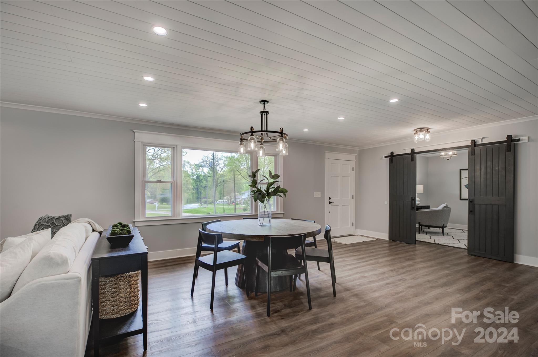 1999 Briarwood Circle