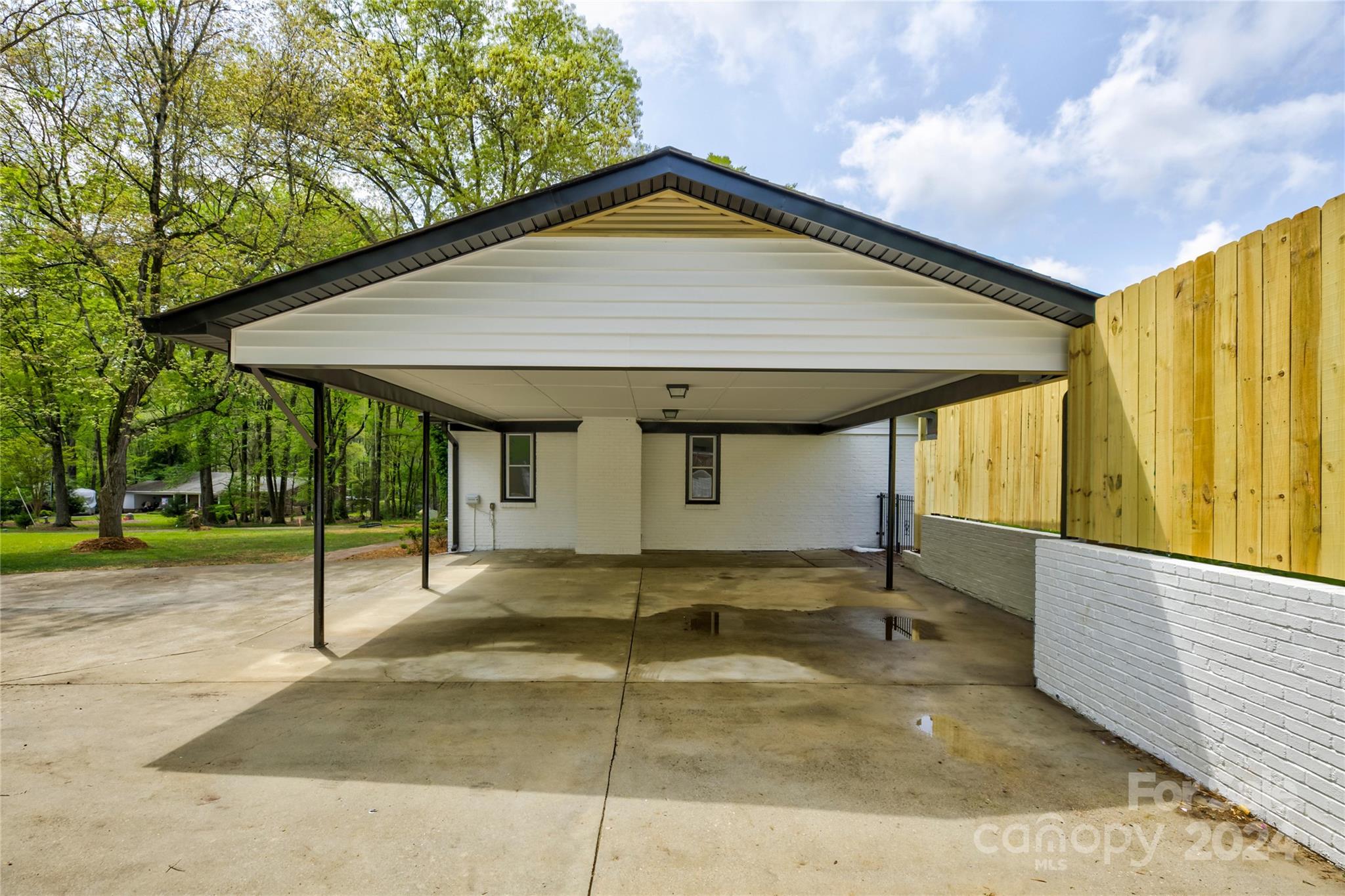 1999 Briarwood Circle