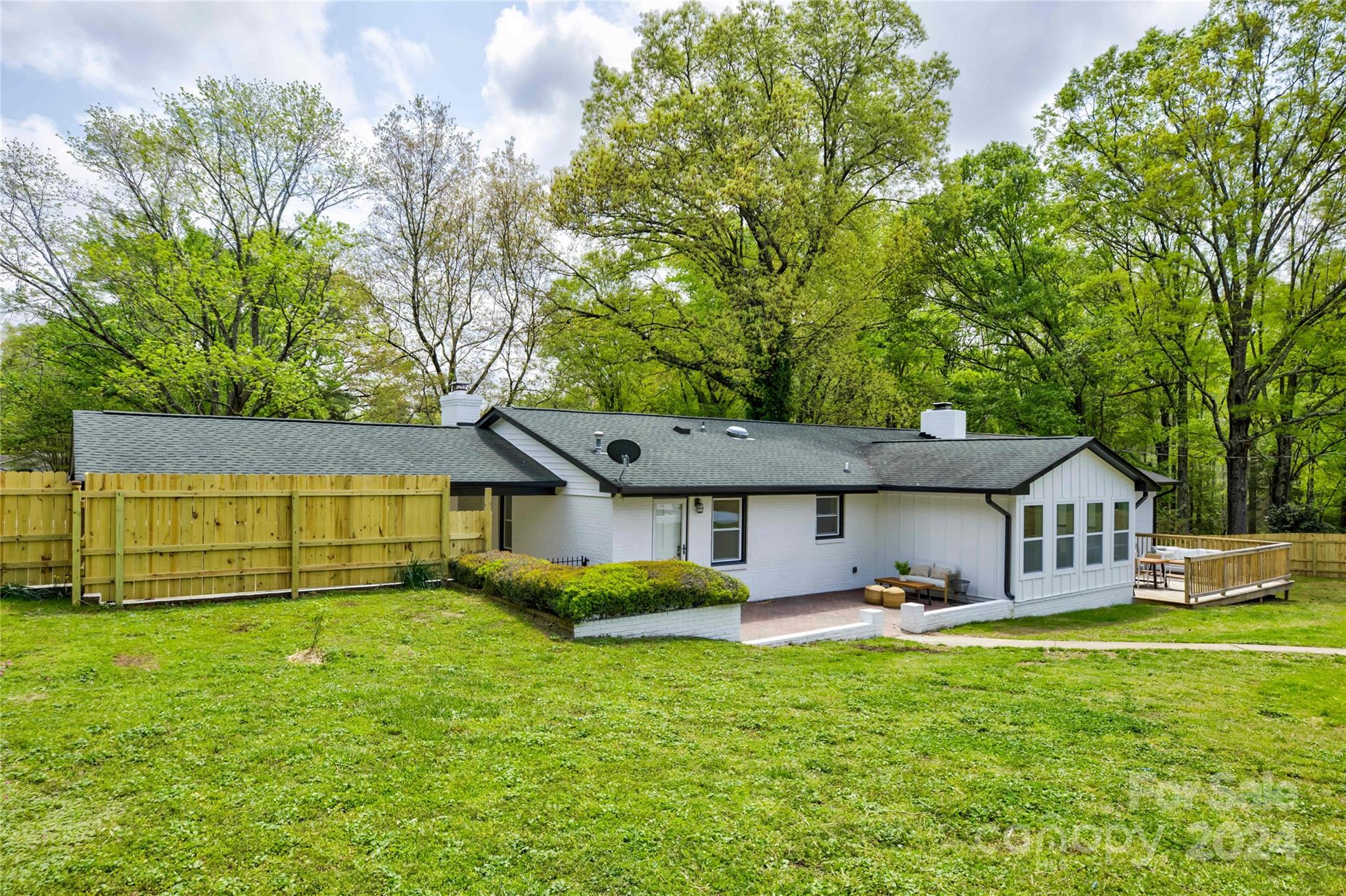 1999 Briarwood Circle