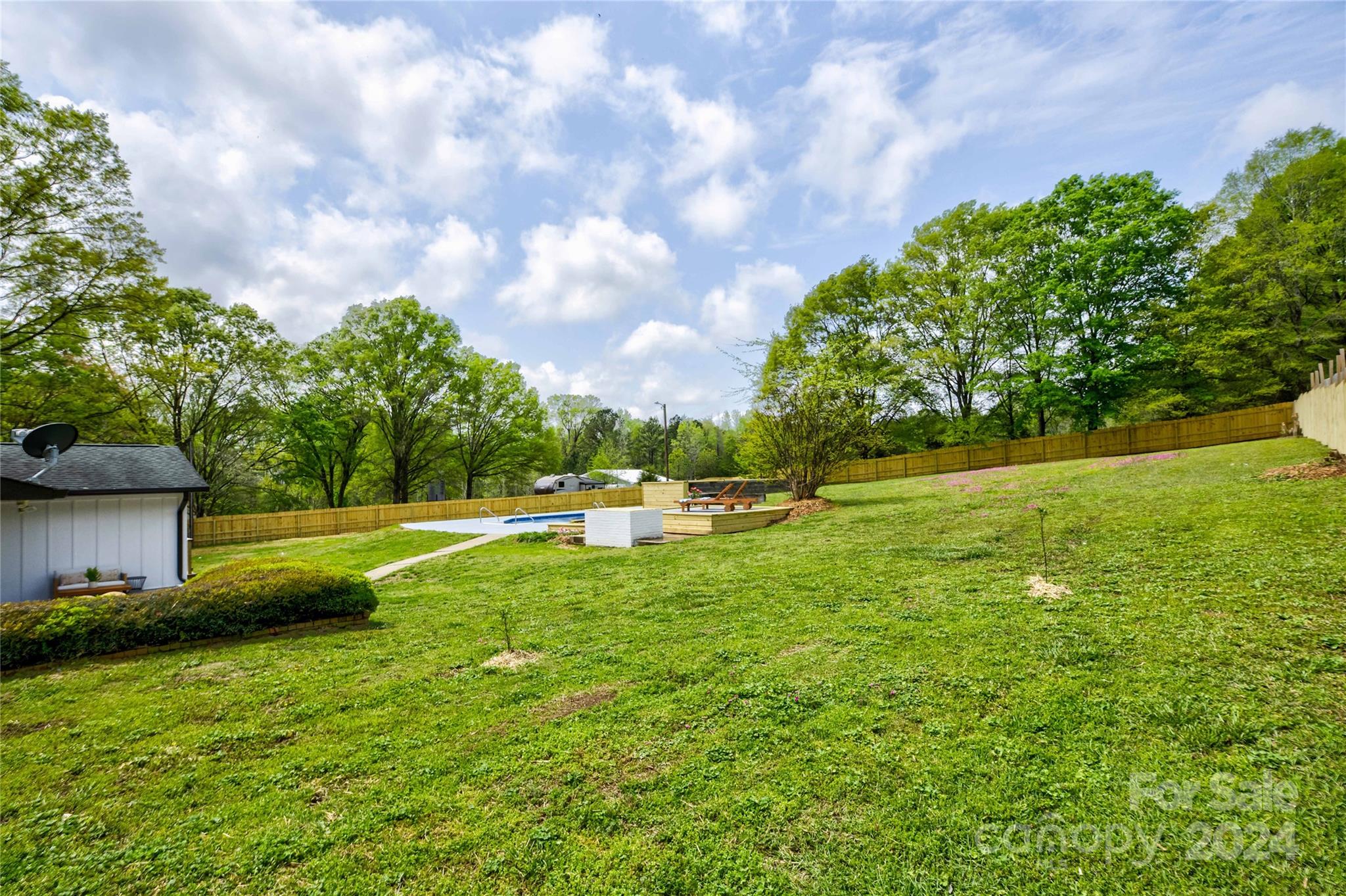 1999 Briarwood Circle