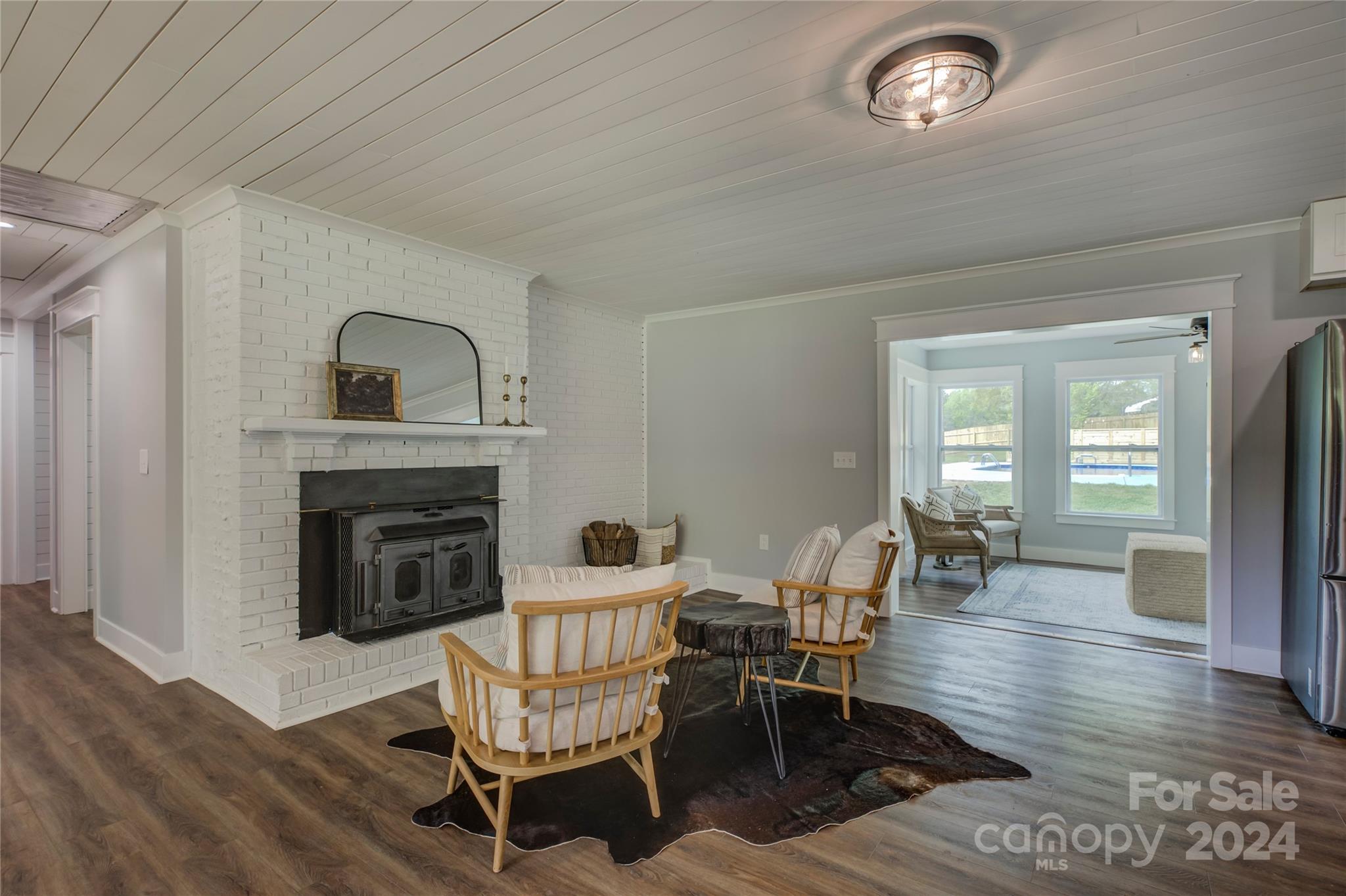 1999 Briarwood Circle