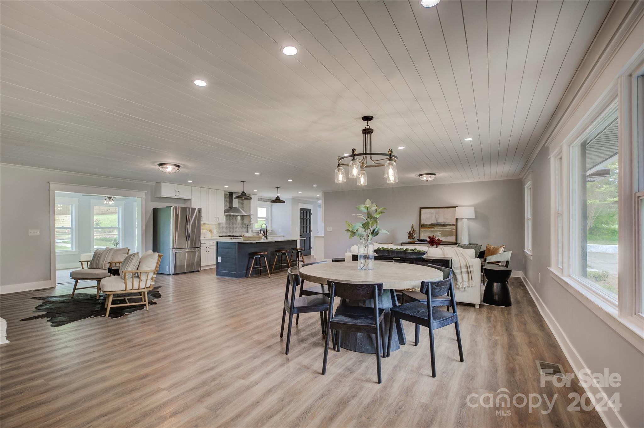 1999 Briarwood Circle