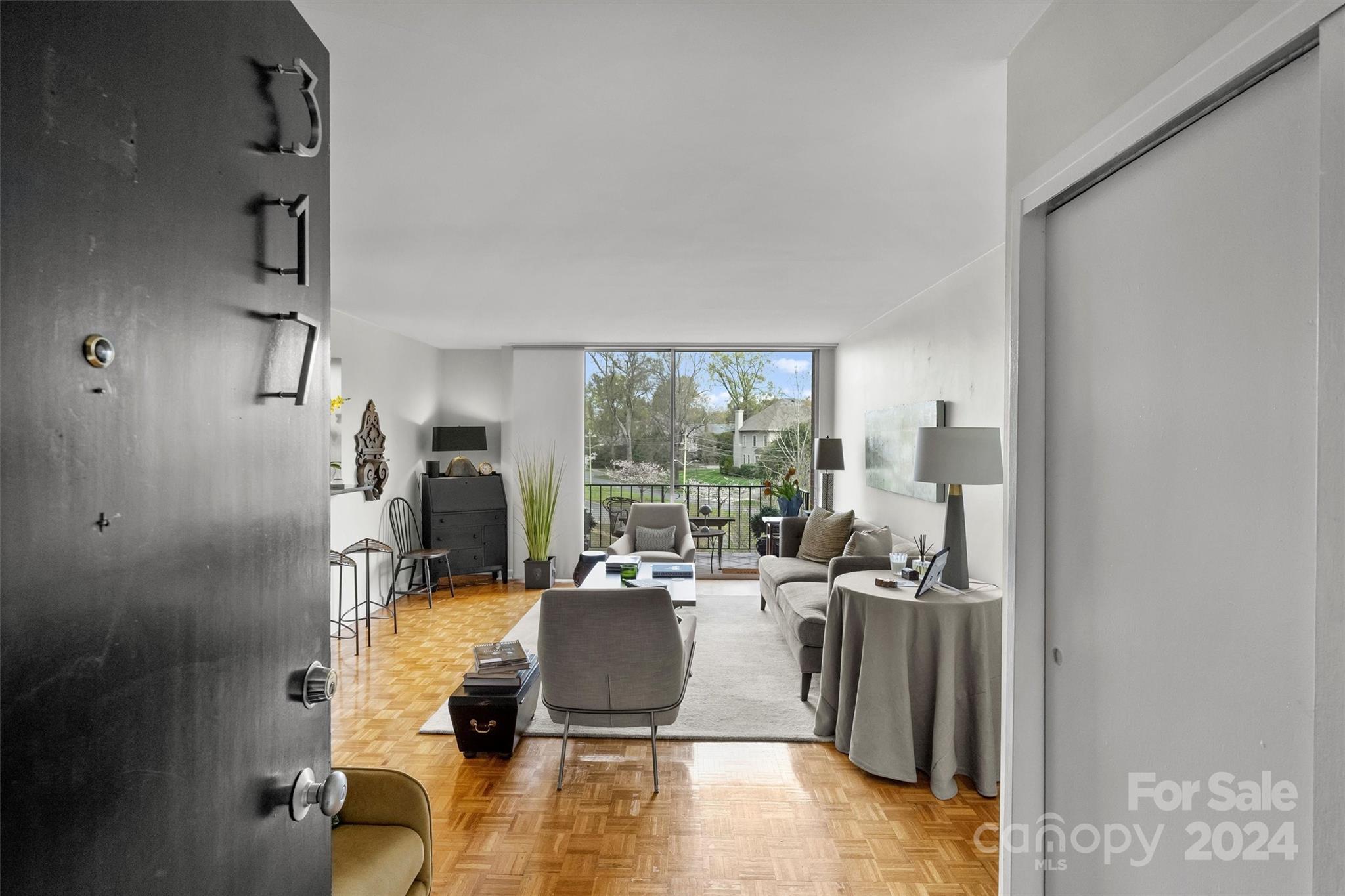 1300 Queens Road Unit: 317