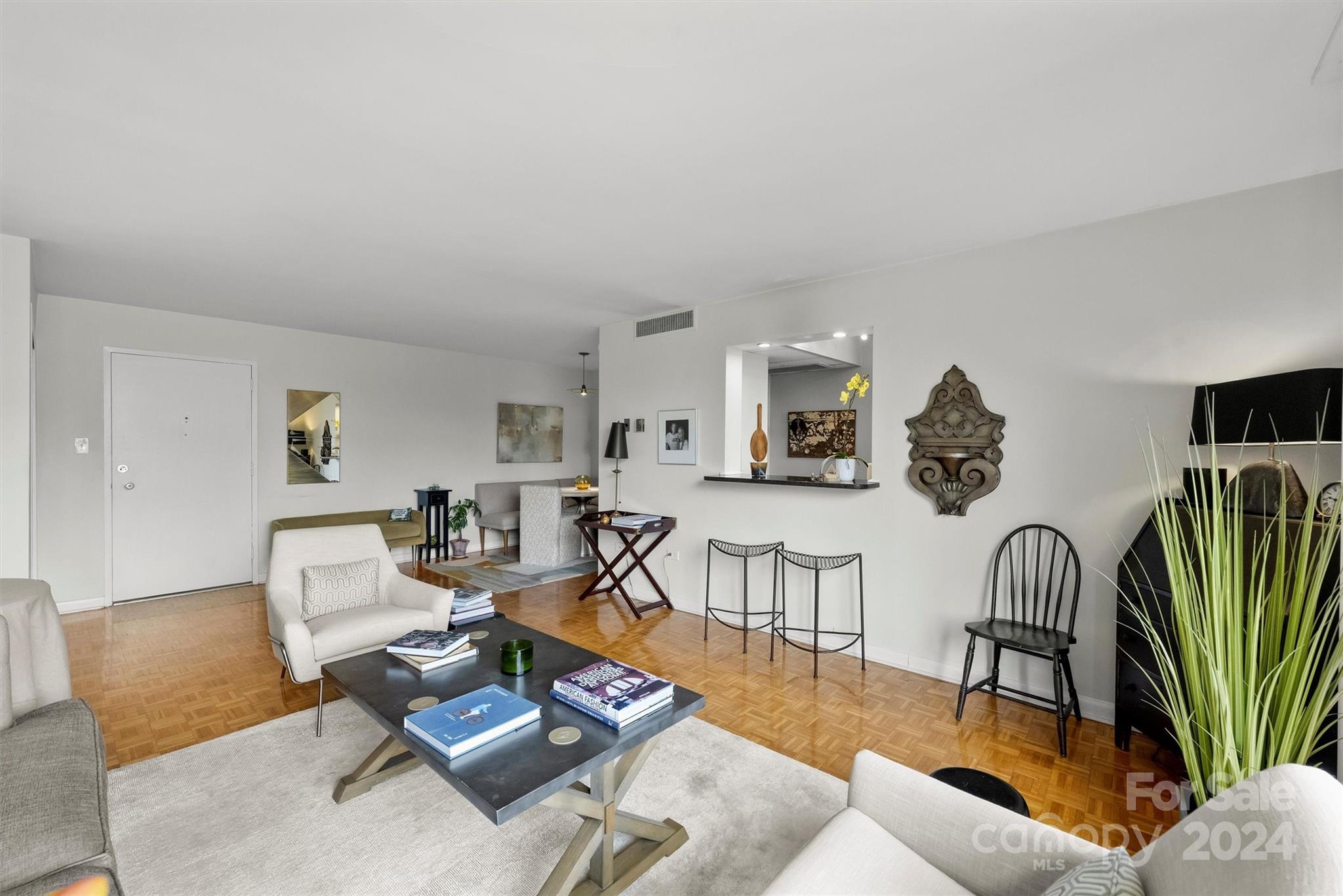 1300 Queens Road Unit: 317