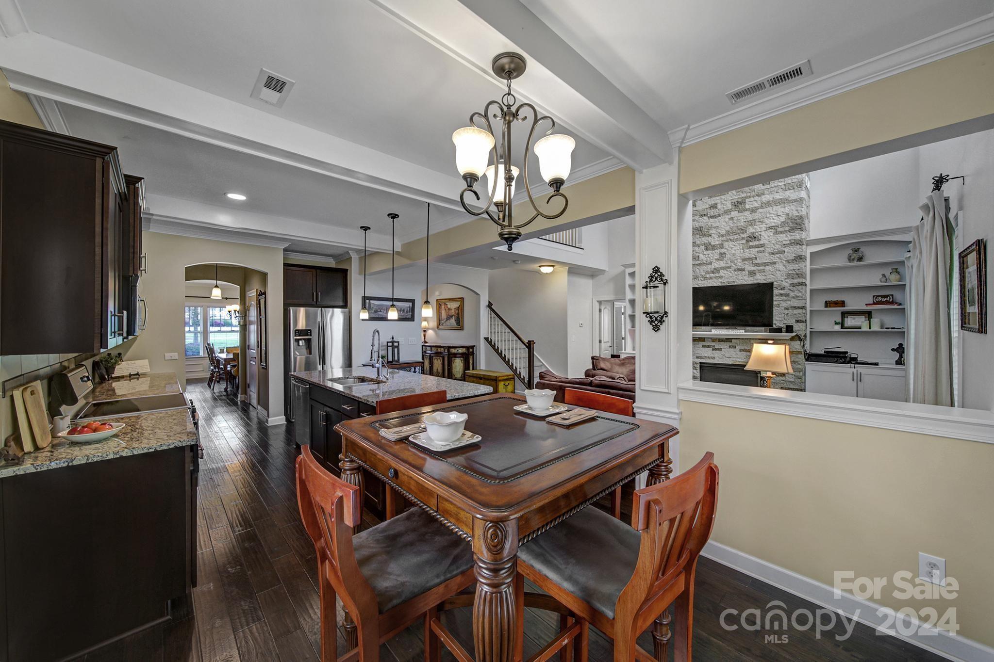 7116 Dove Field Lane