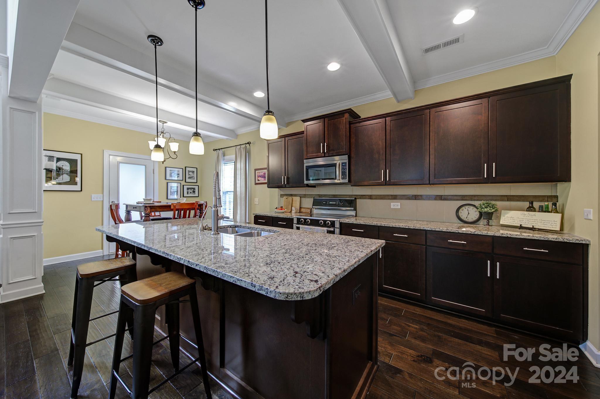 7116 Dove Field Lane