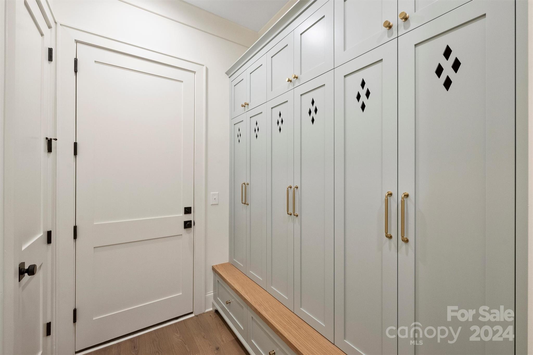 953 Poindexter Drive