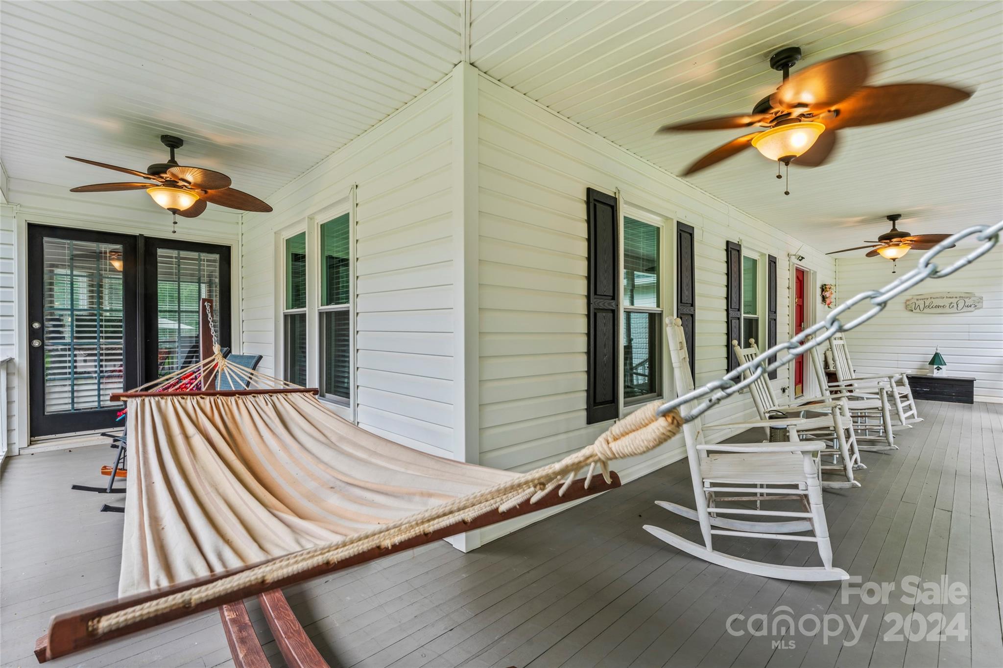 1047 Eagle Drive