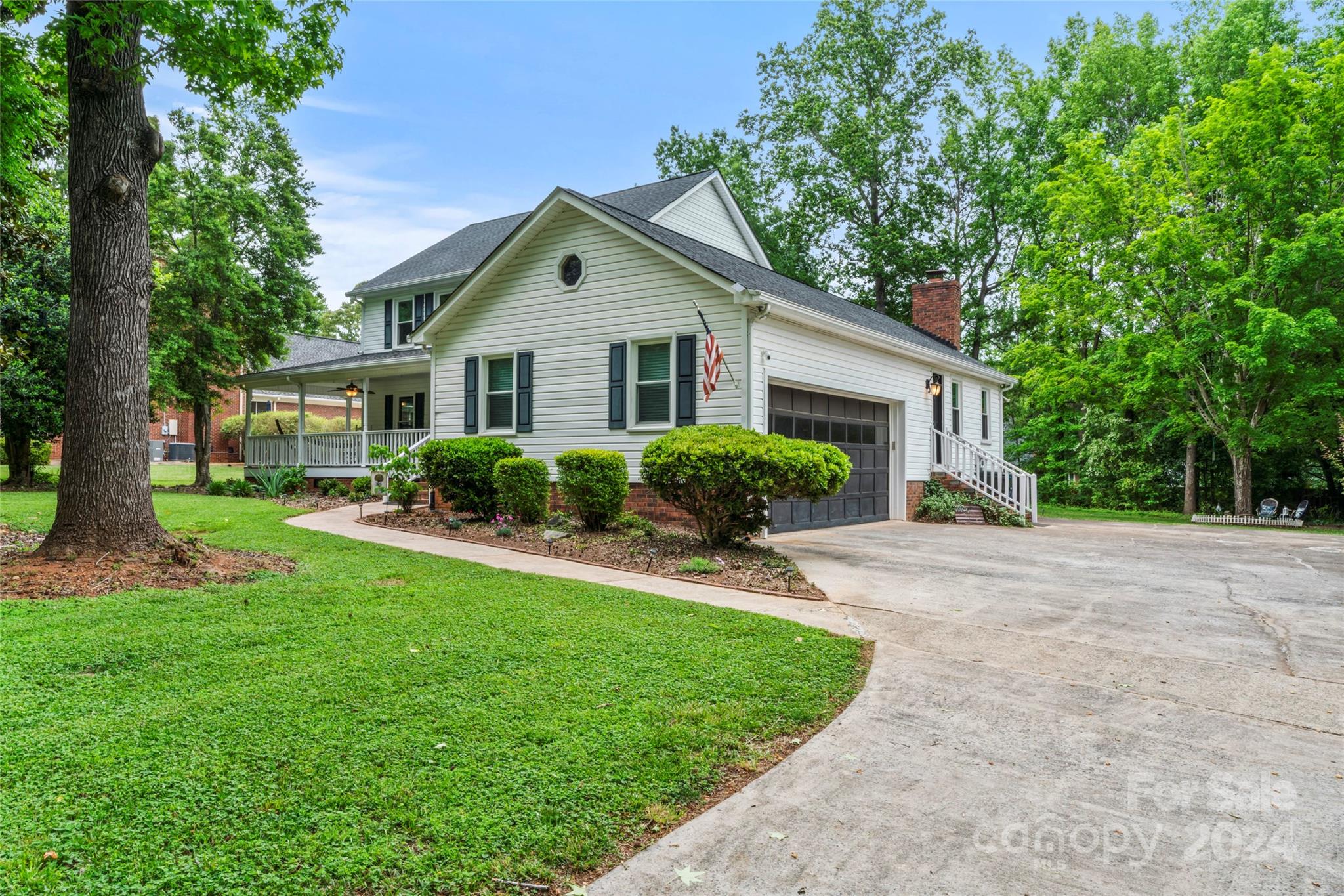 1047 Eagle Drive