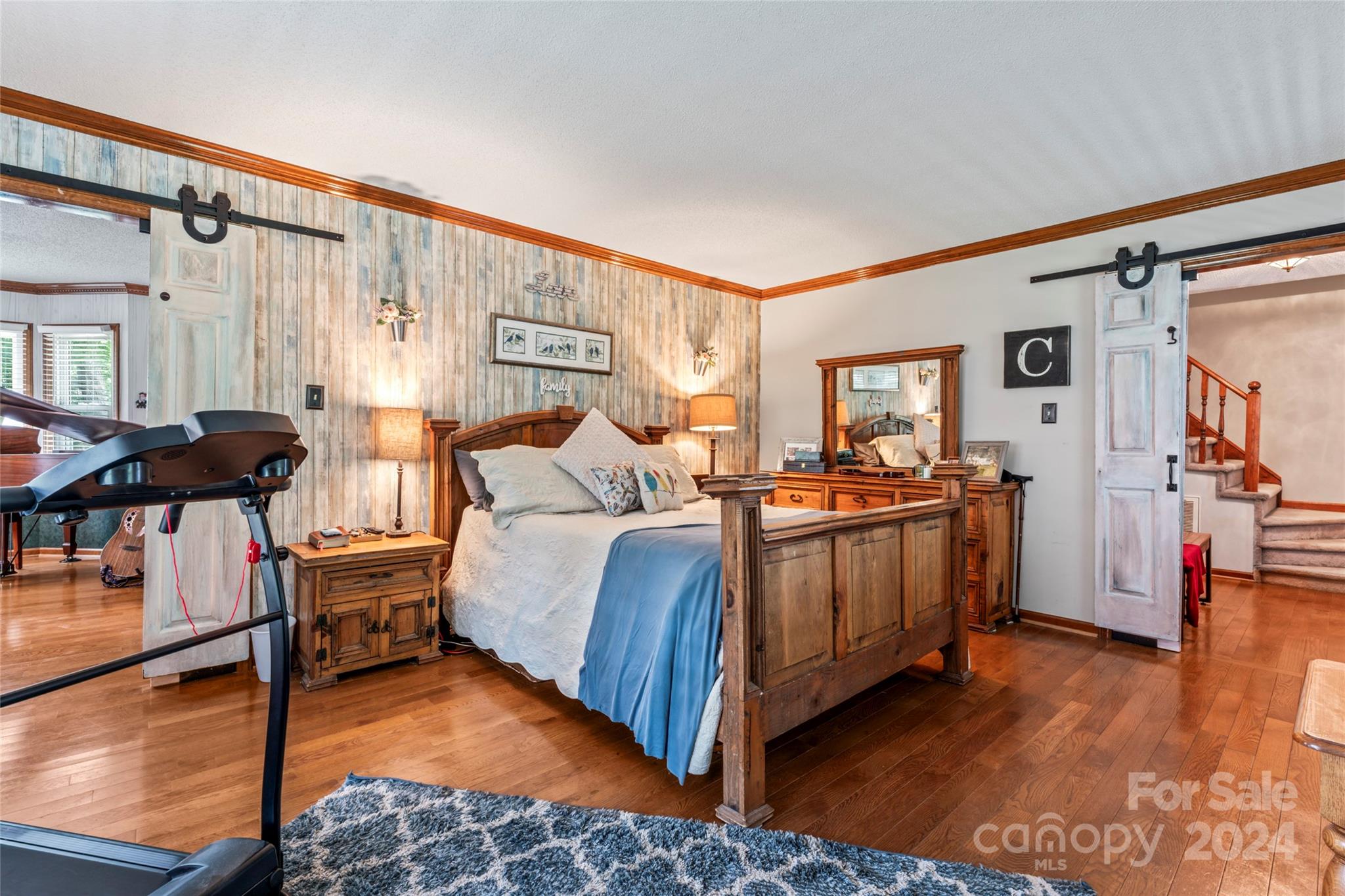 1047 Eagle Drive