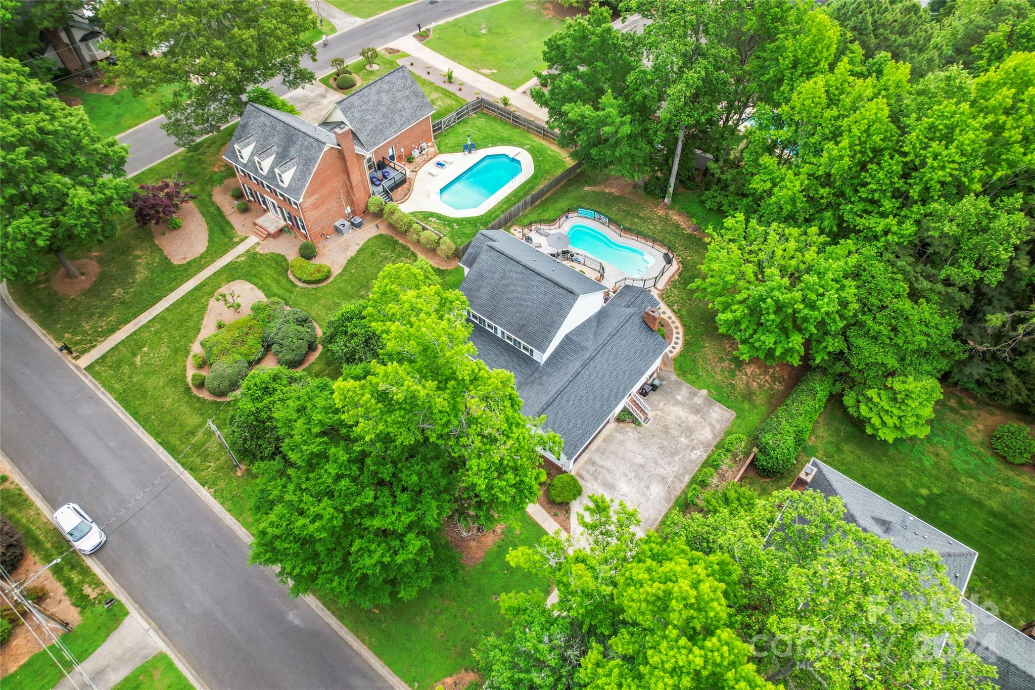 1047 Eagle Drive