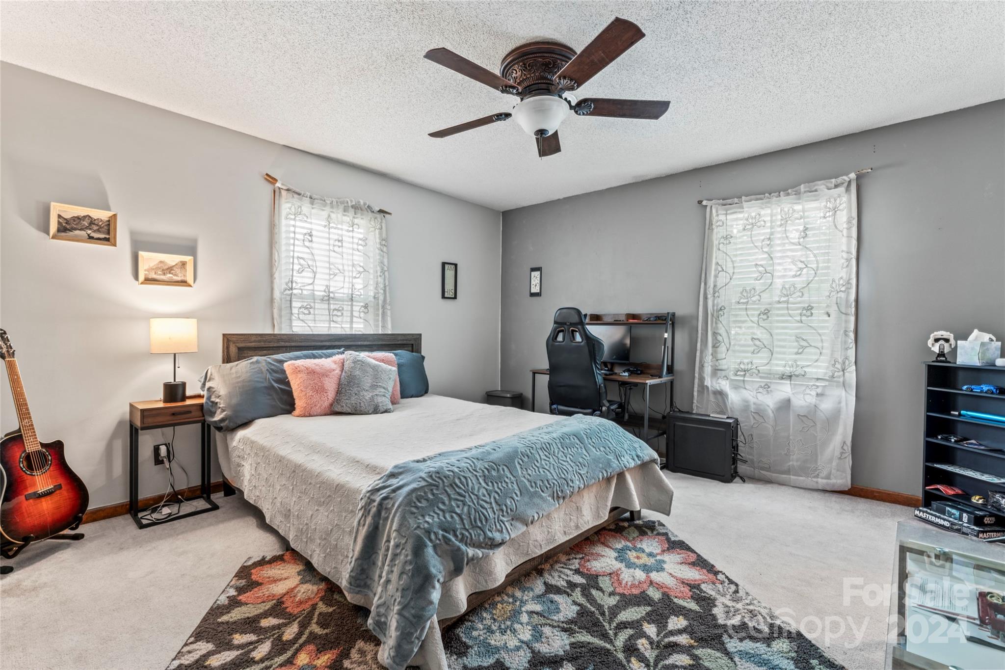 1047 Eagle Drive