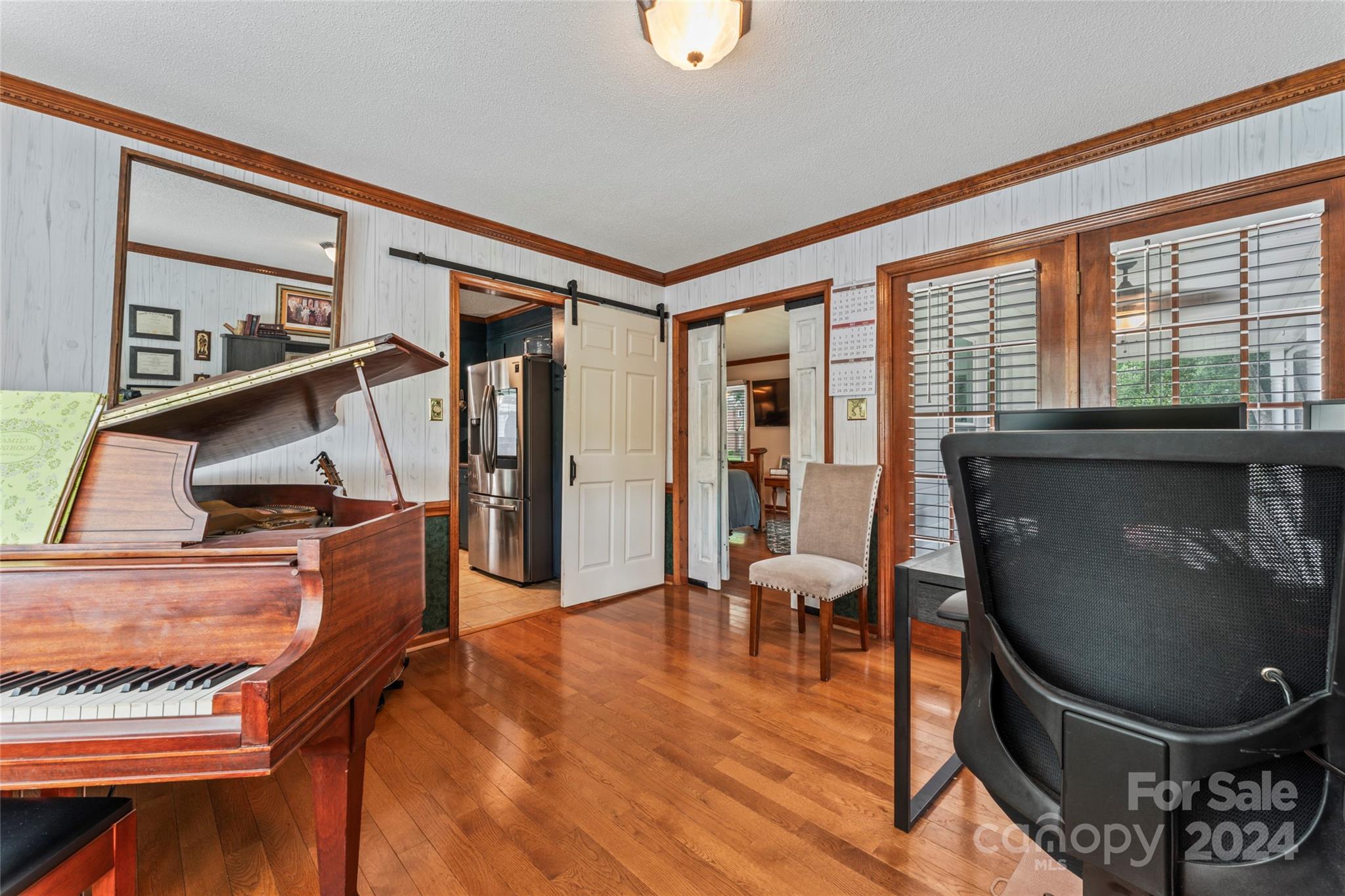 1047 Eagle Drive