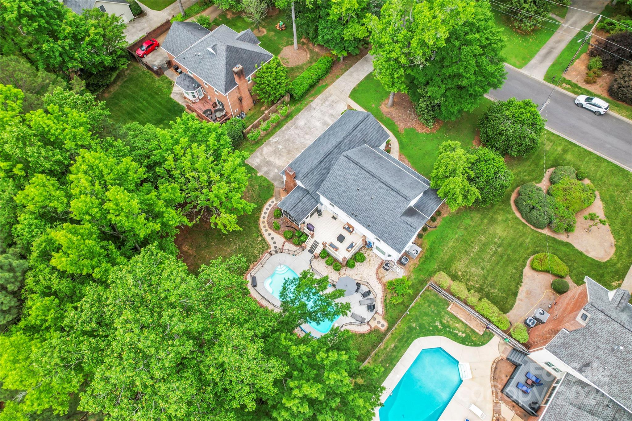 1047 Eagle Drive