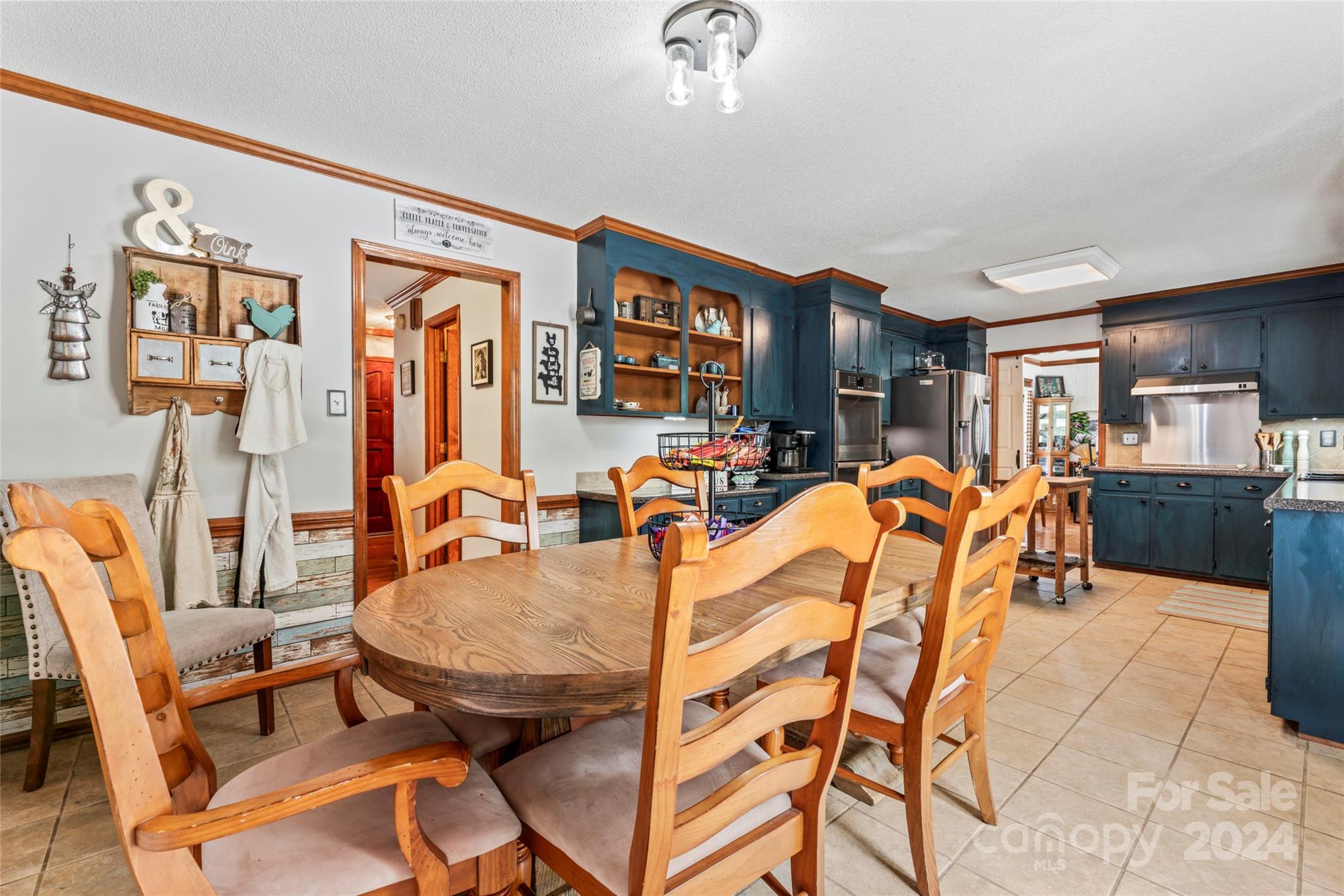 1047 Eagle Drive