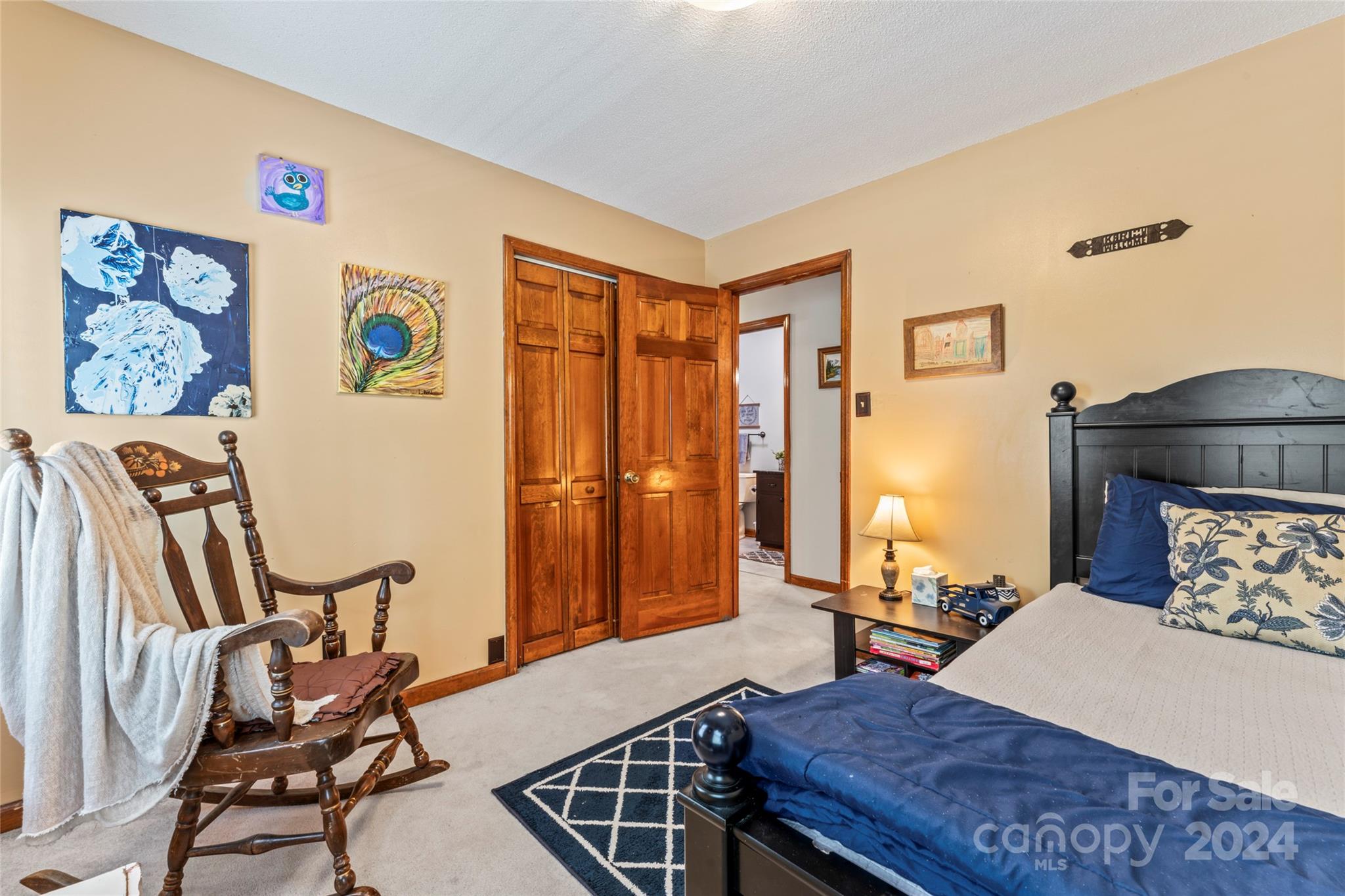 1047 Eagle Drive