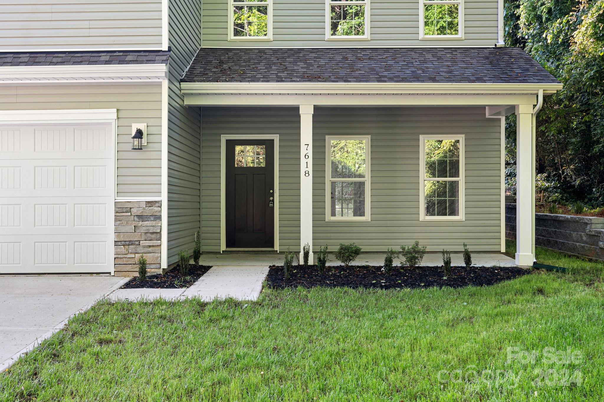 7618 East Lane Drive