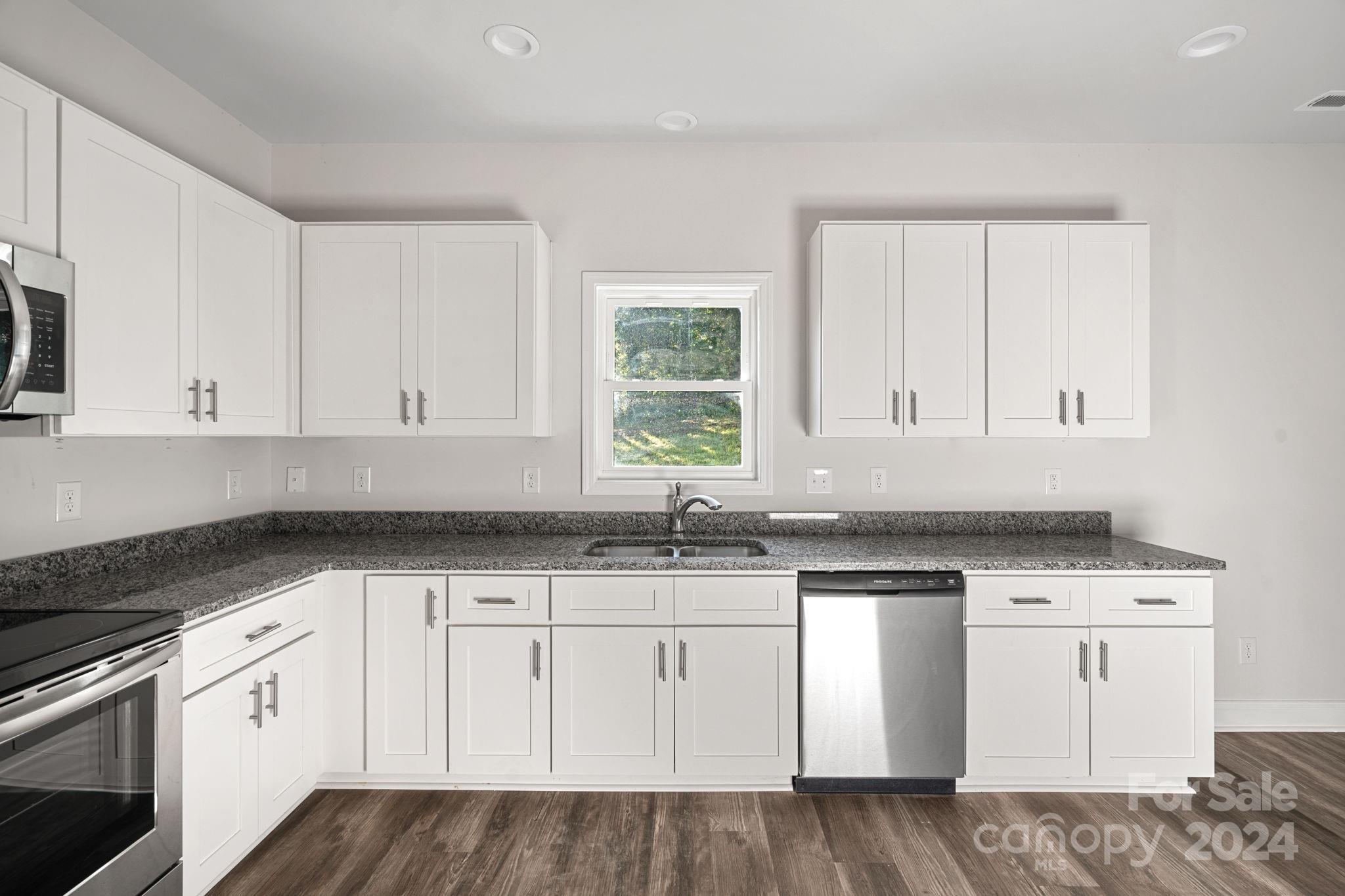 7618 East Lane Drive