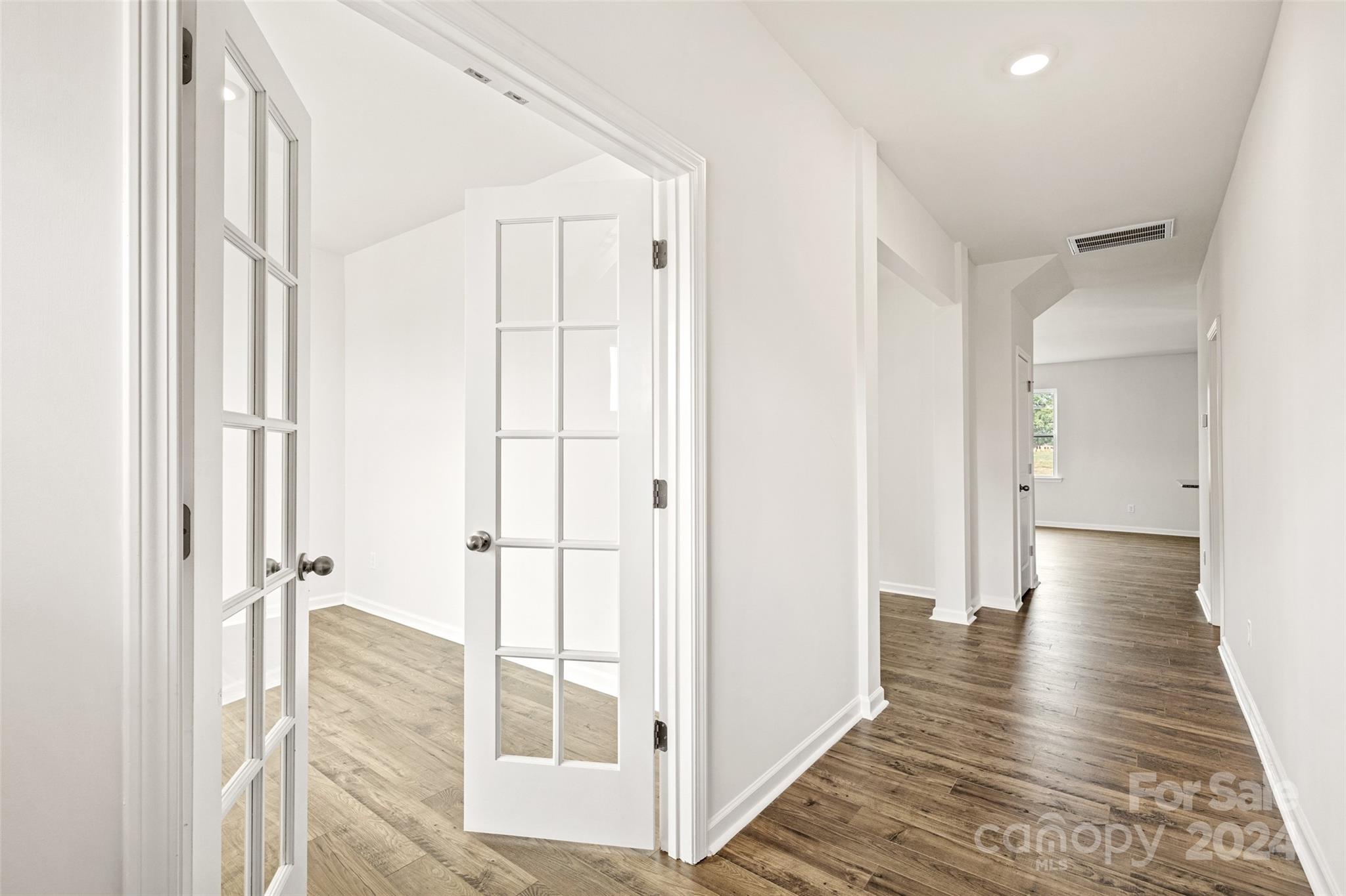 377 Court House Avenue