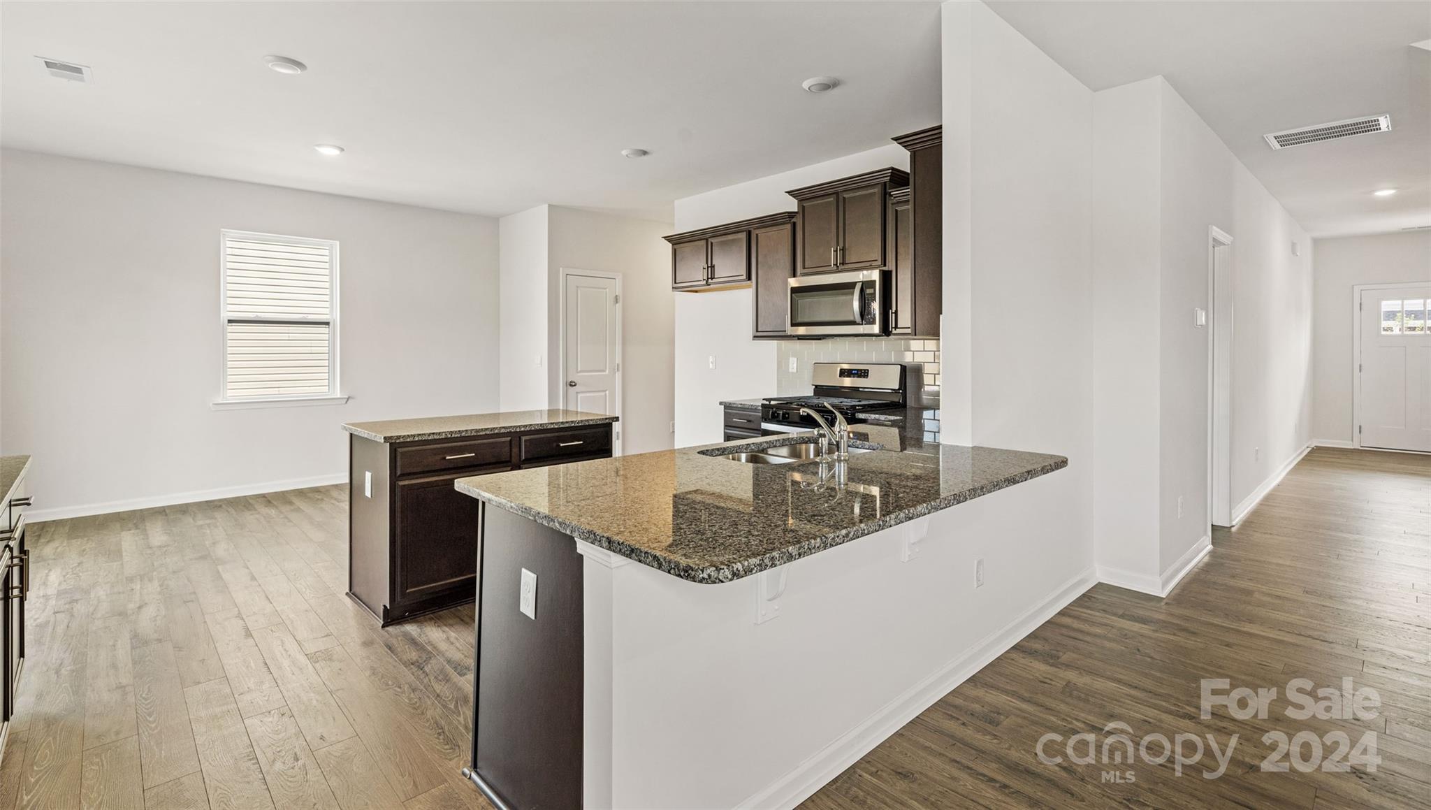 377 Court House Avenue