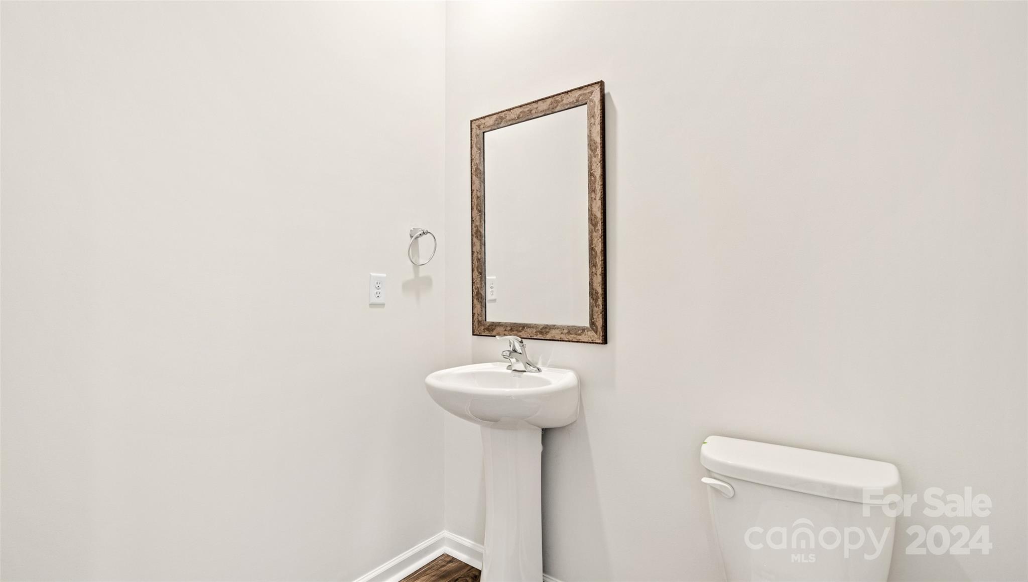 377 Court House Avenue