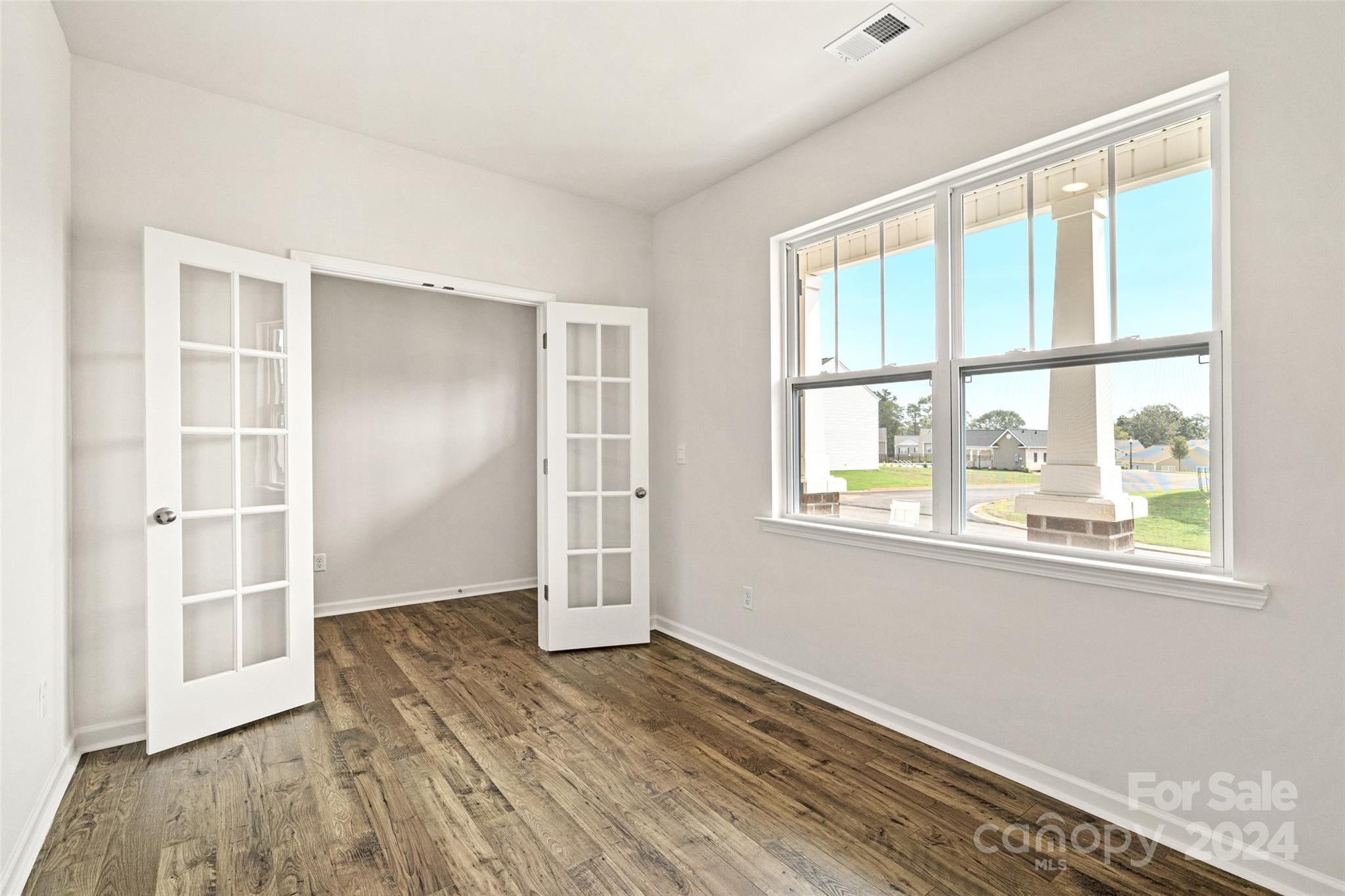 377 Court House Avenue