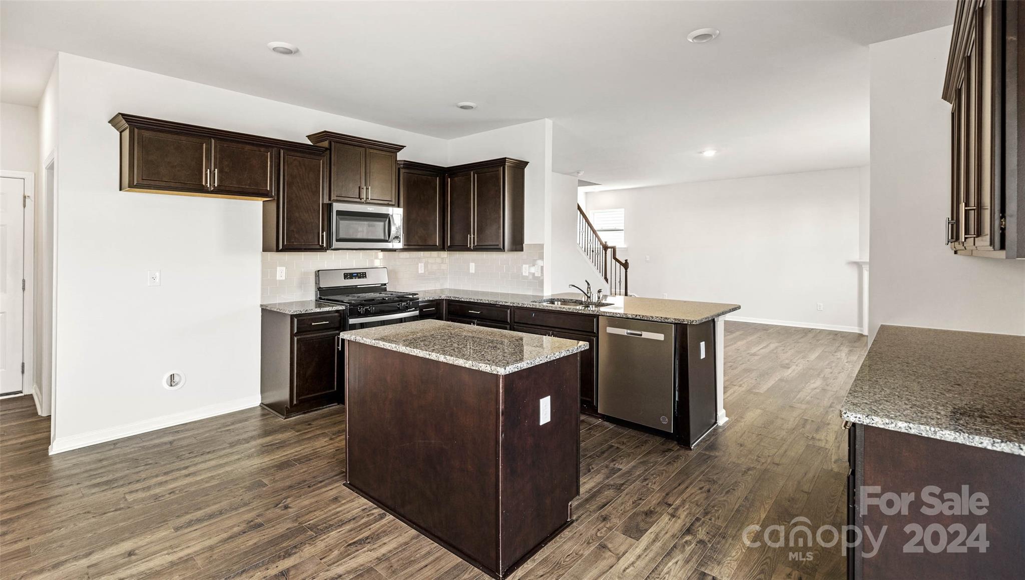 377 Court House Avenue