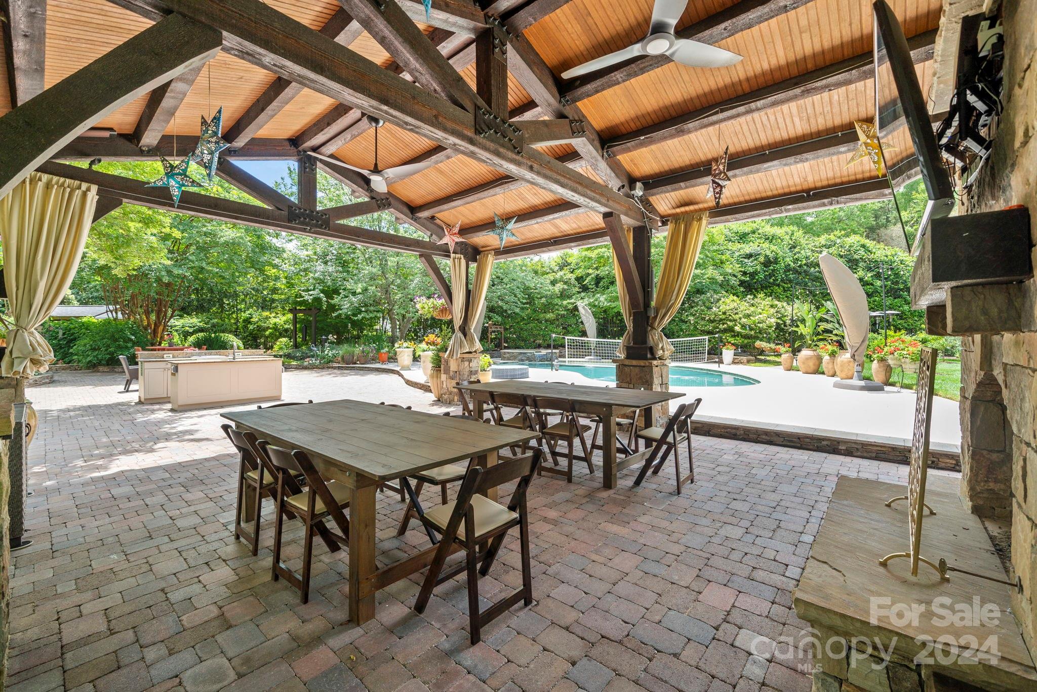 11423 Colonial Country Lane