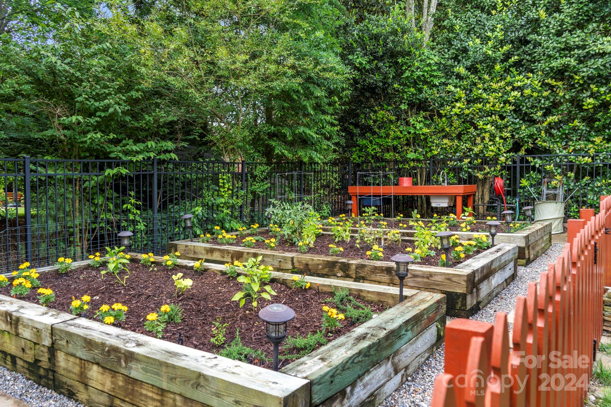 11423 Colonial Country Lane