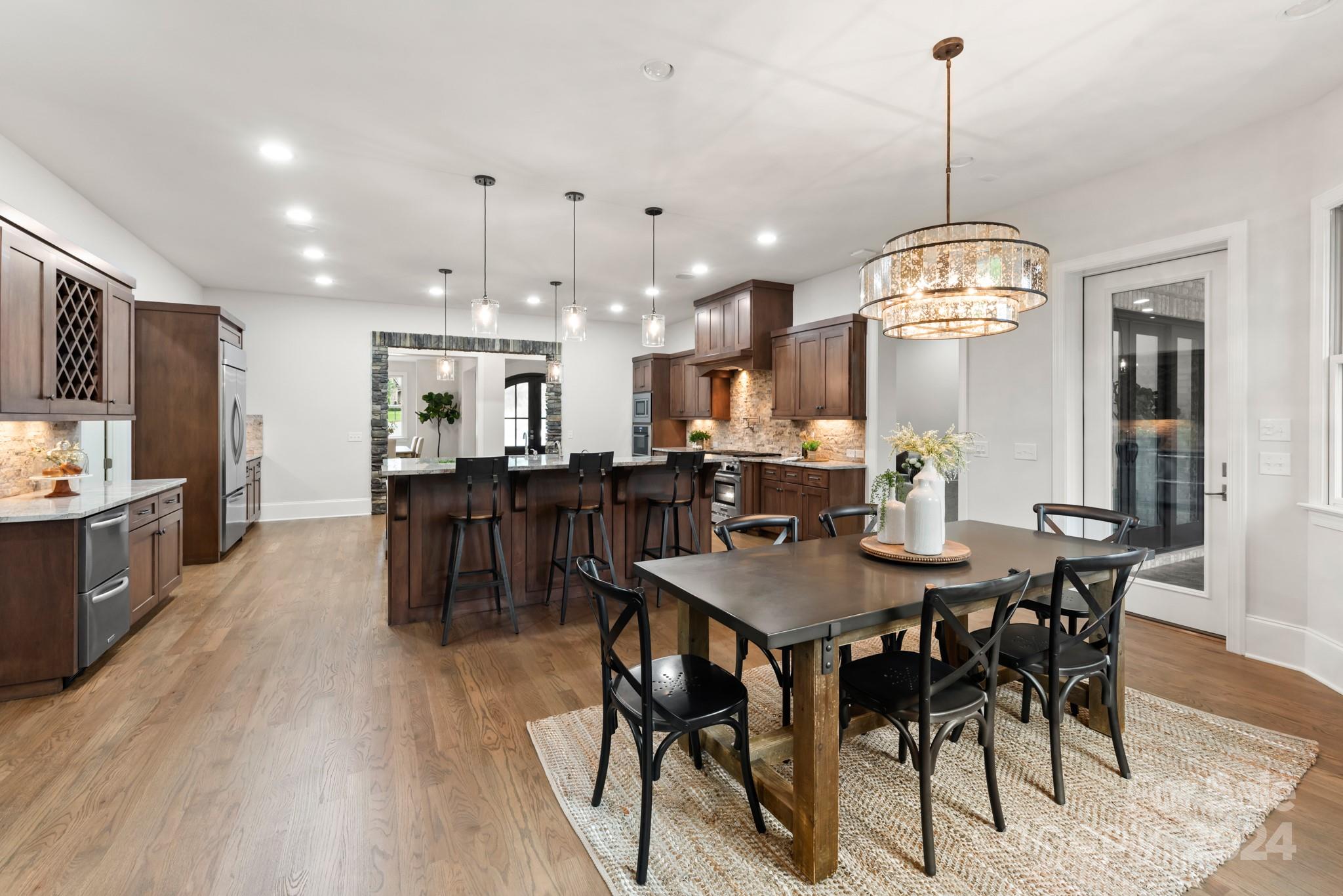 10044 Strike The Gold Lane