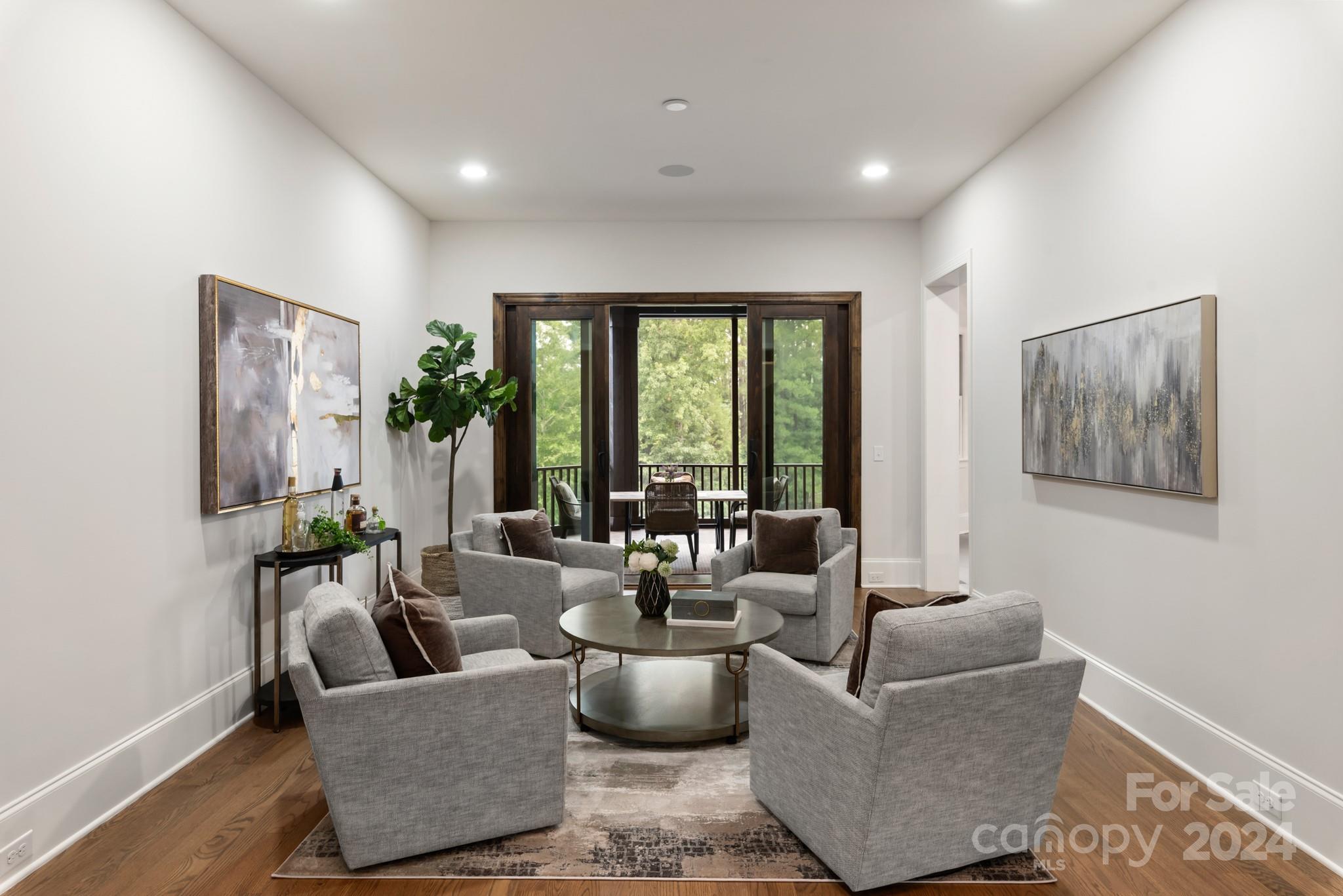 10044 Strike The Gold Lane