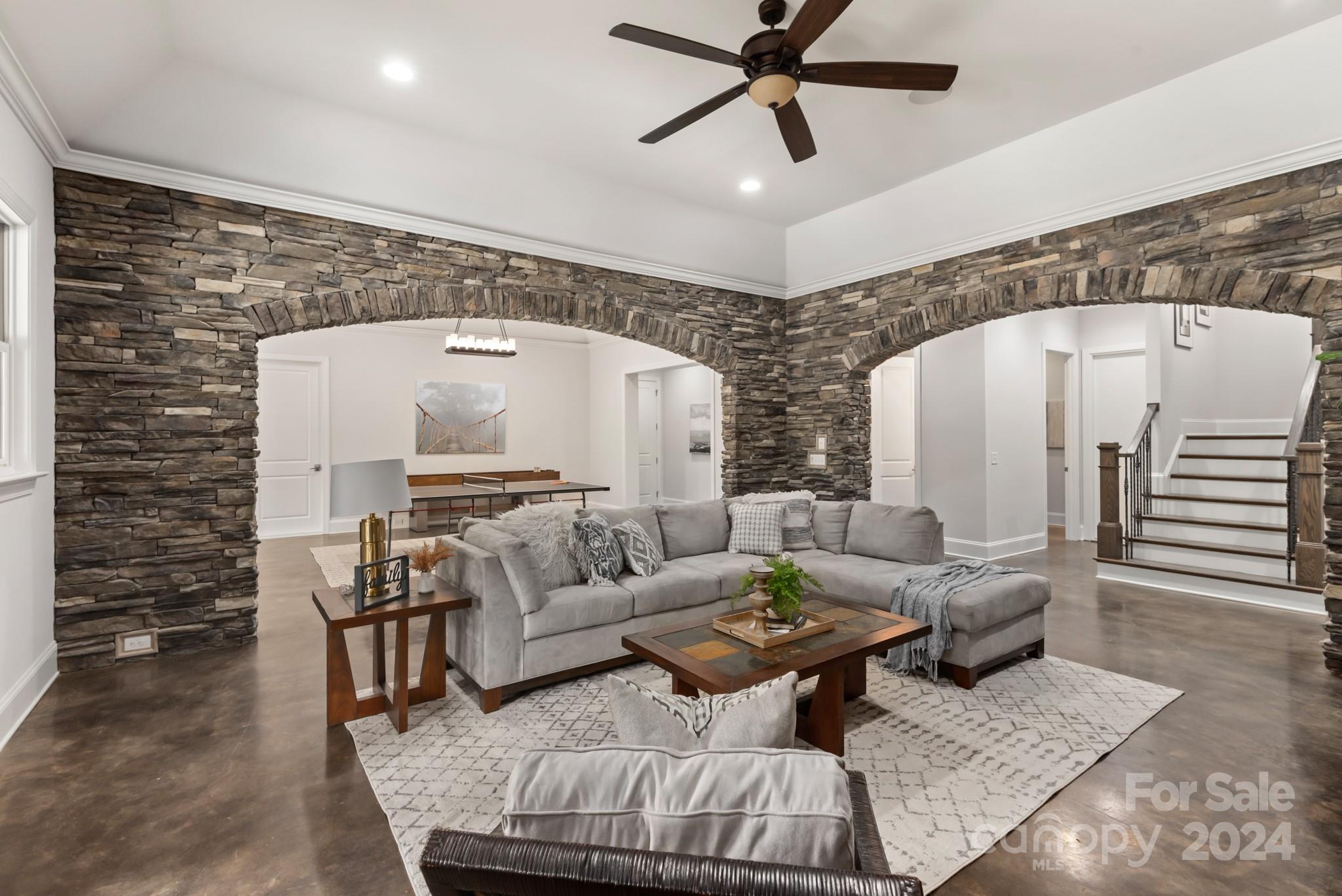 10044 Strike The Gold Lane