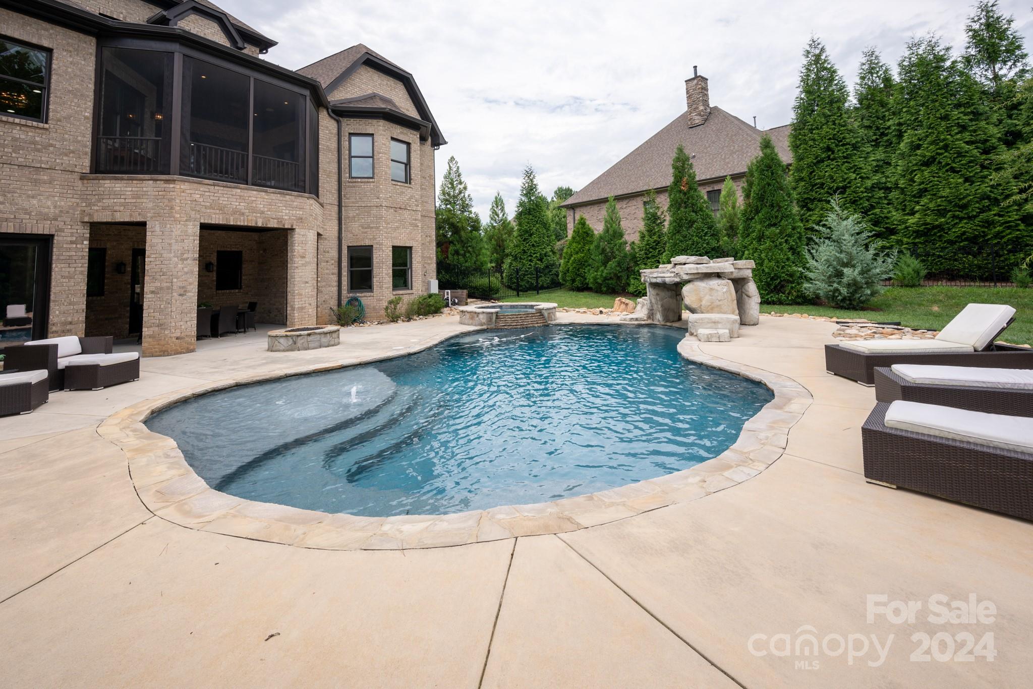 10044 Strike The Gold Lane