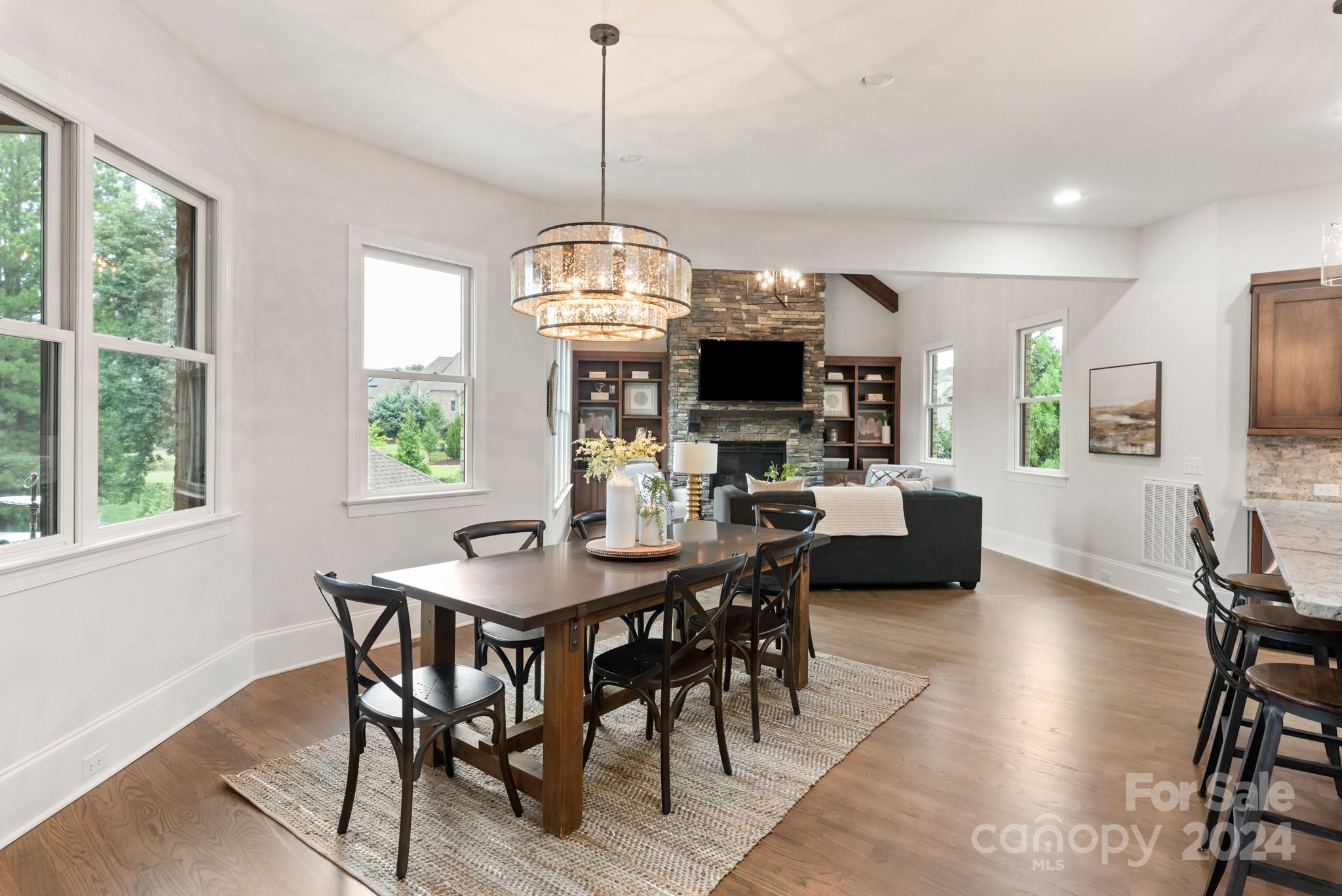 10044 Strike The Gold Lane