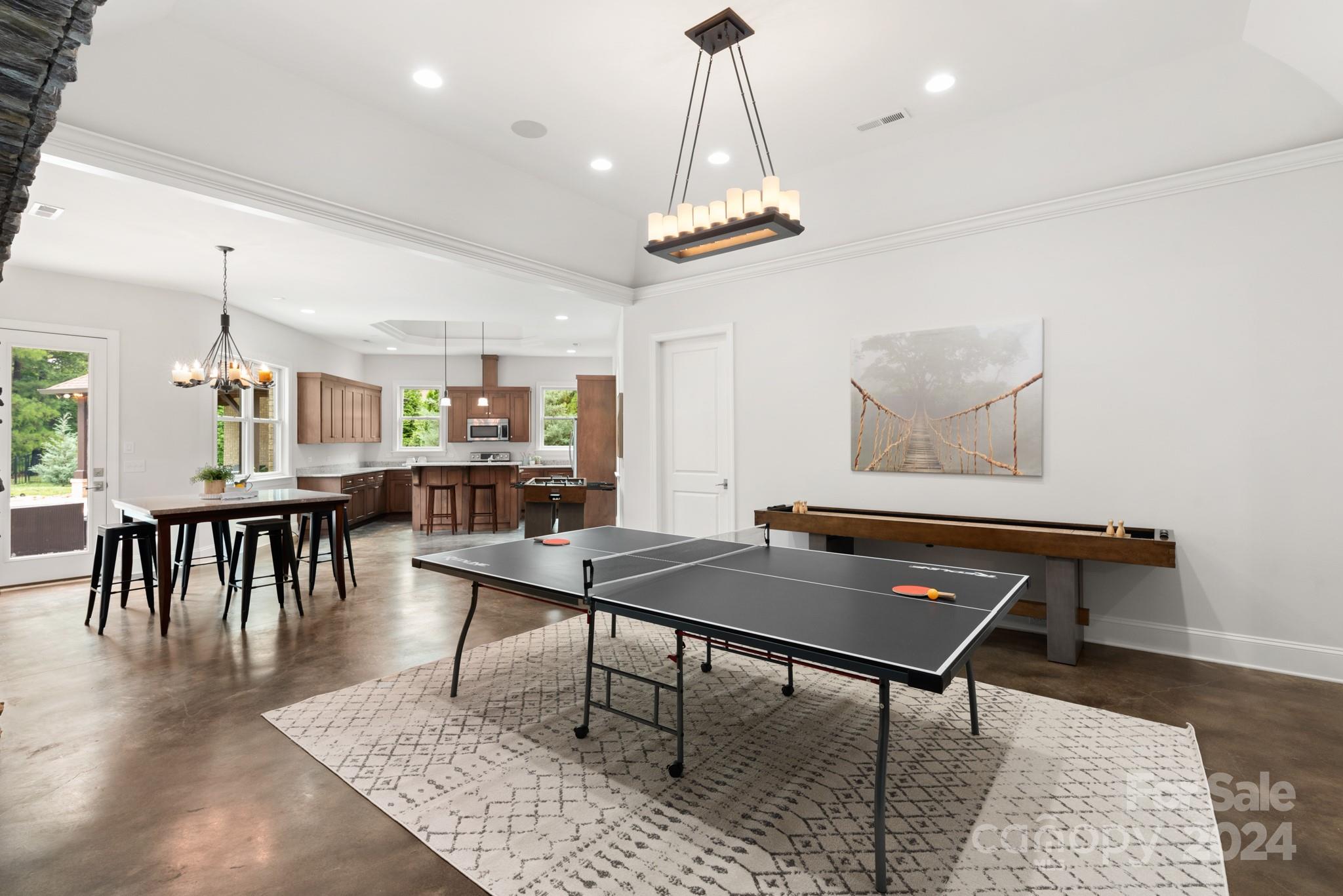 10044 Strike The Gold Lane