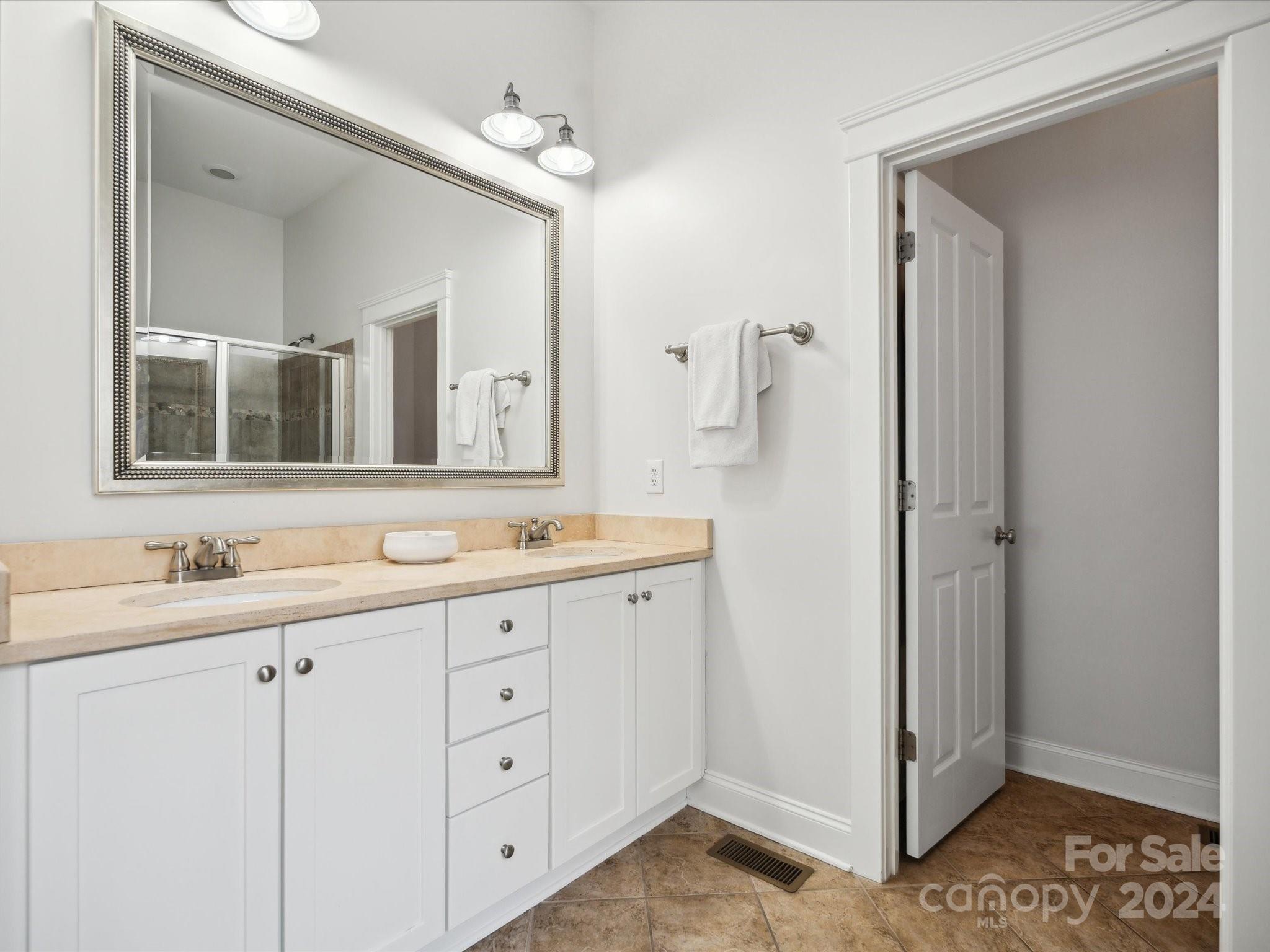 4333 Birkshire Heights