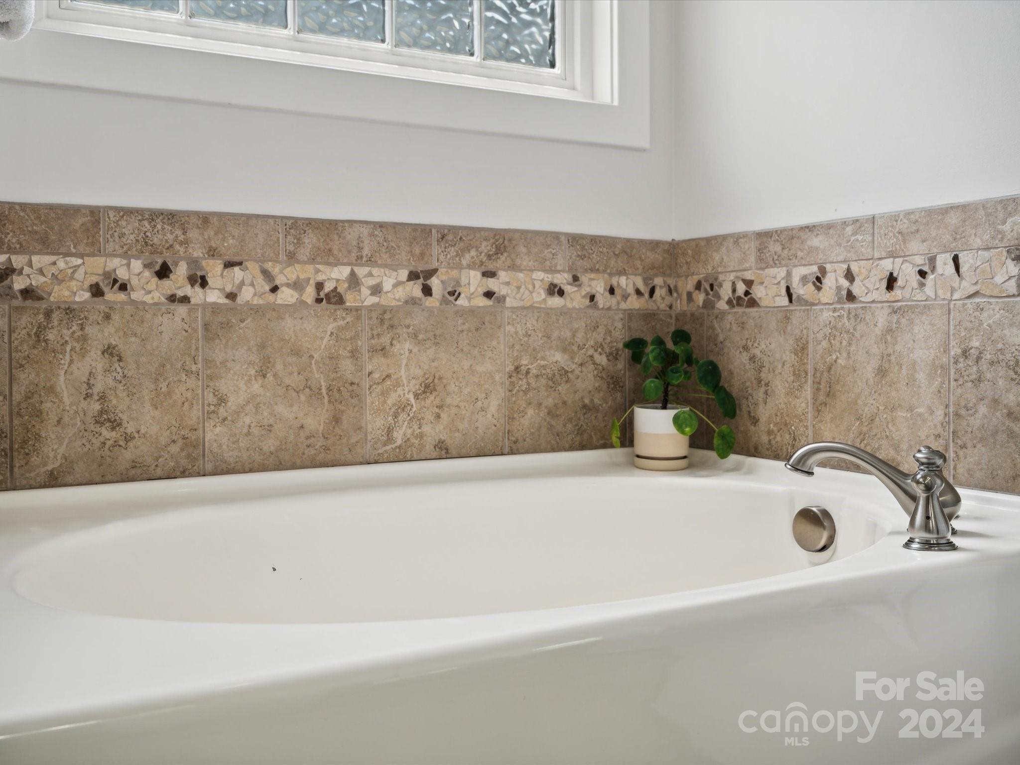 4333 Birkshire Heights