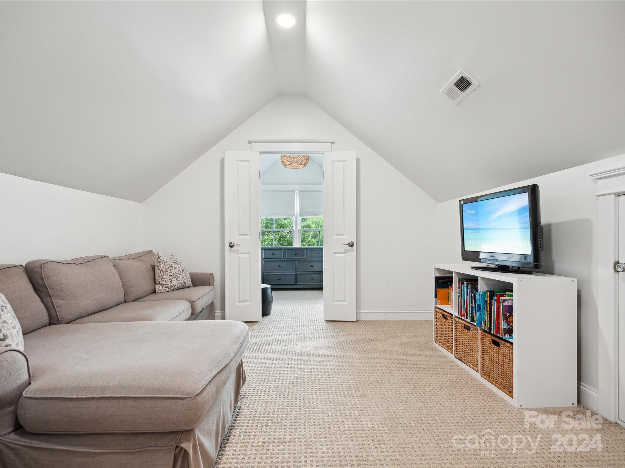 4333 Birkshire Heights