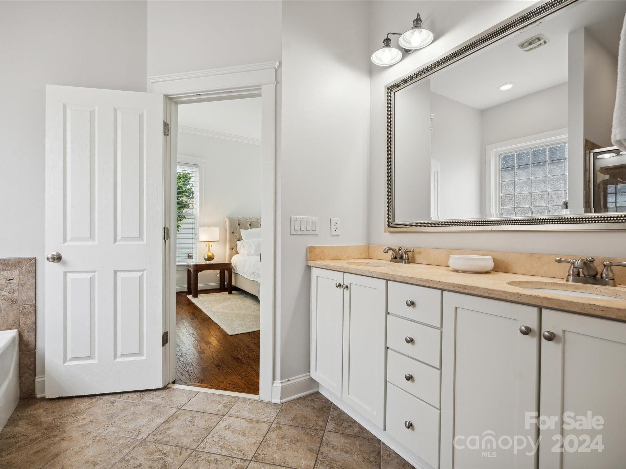 4333 Birkshire Heights