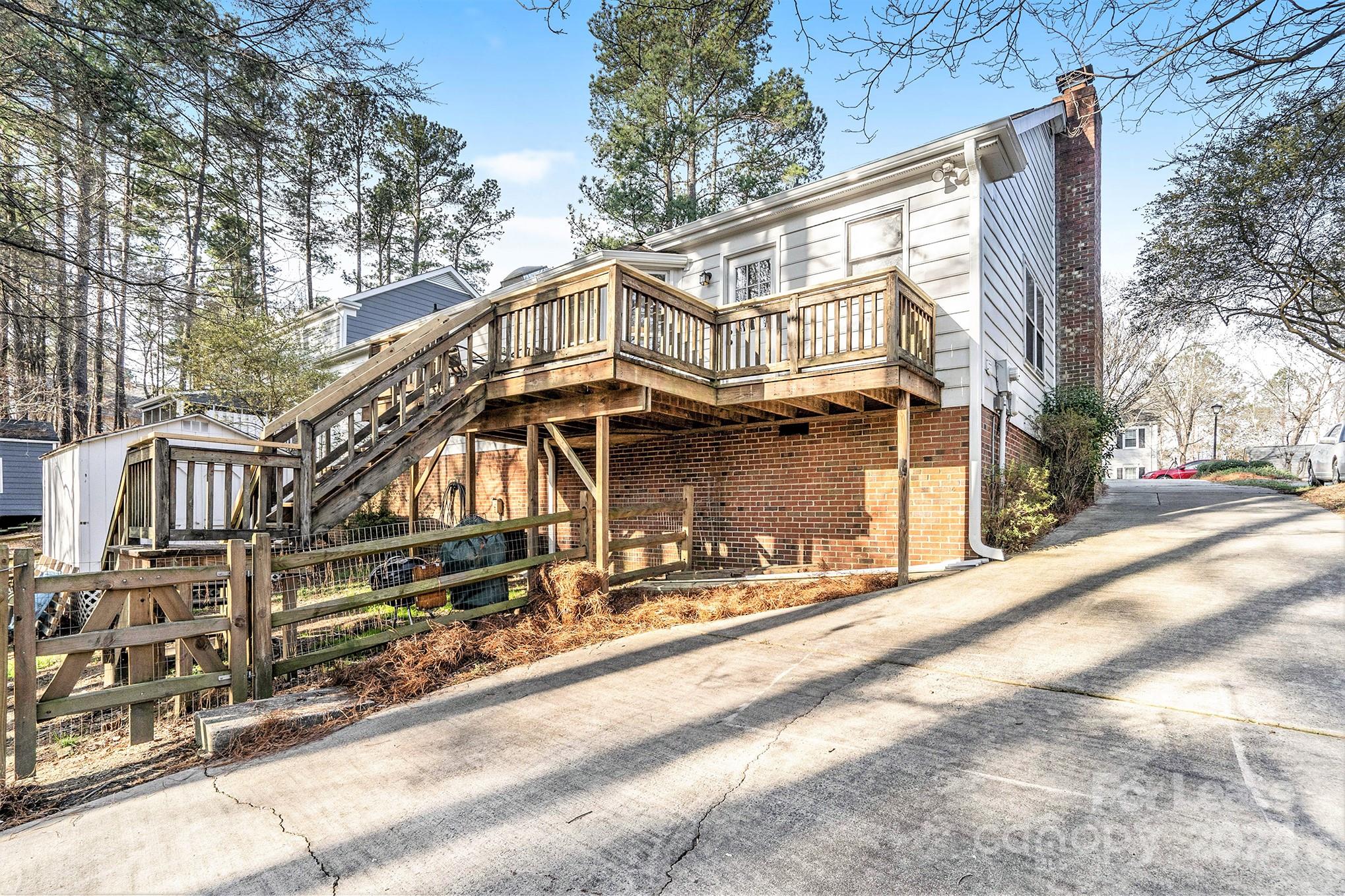 2045 Trowbridge Court