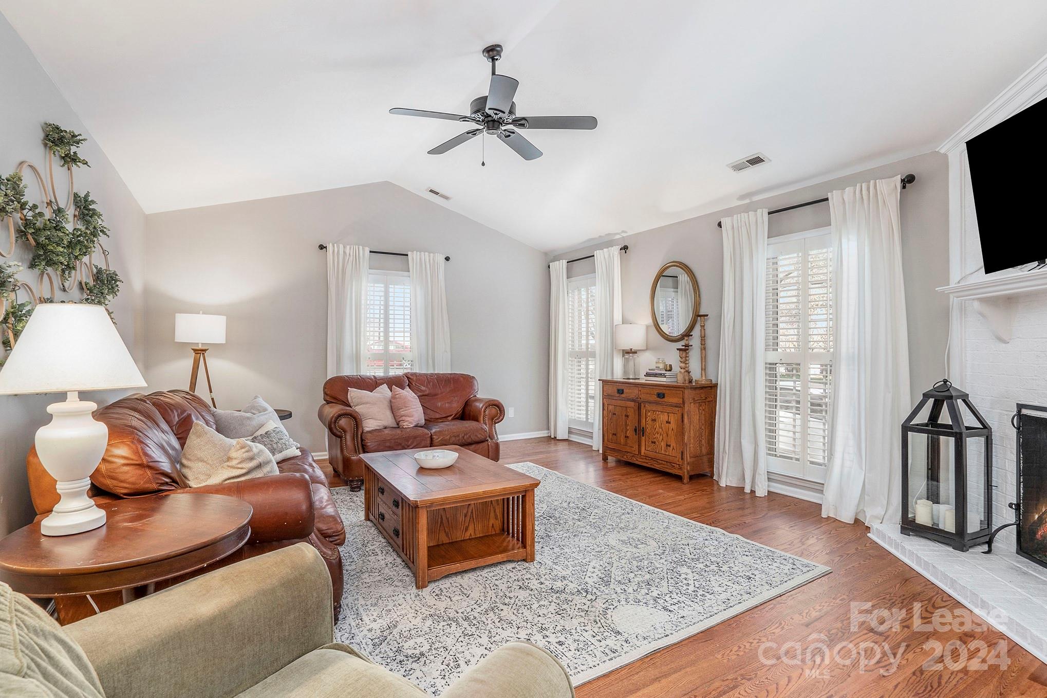 2045 Trowbridge Court