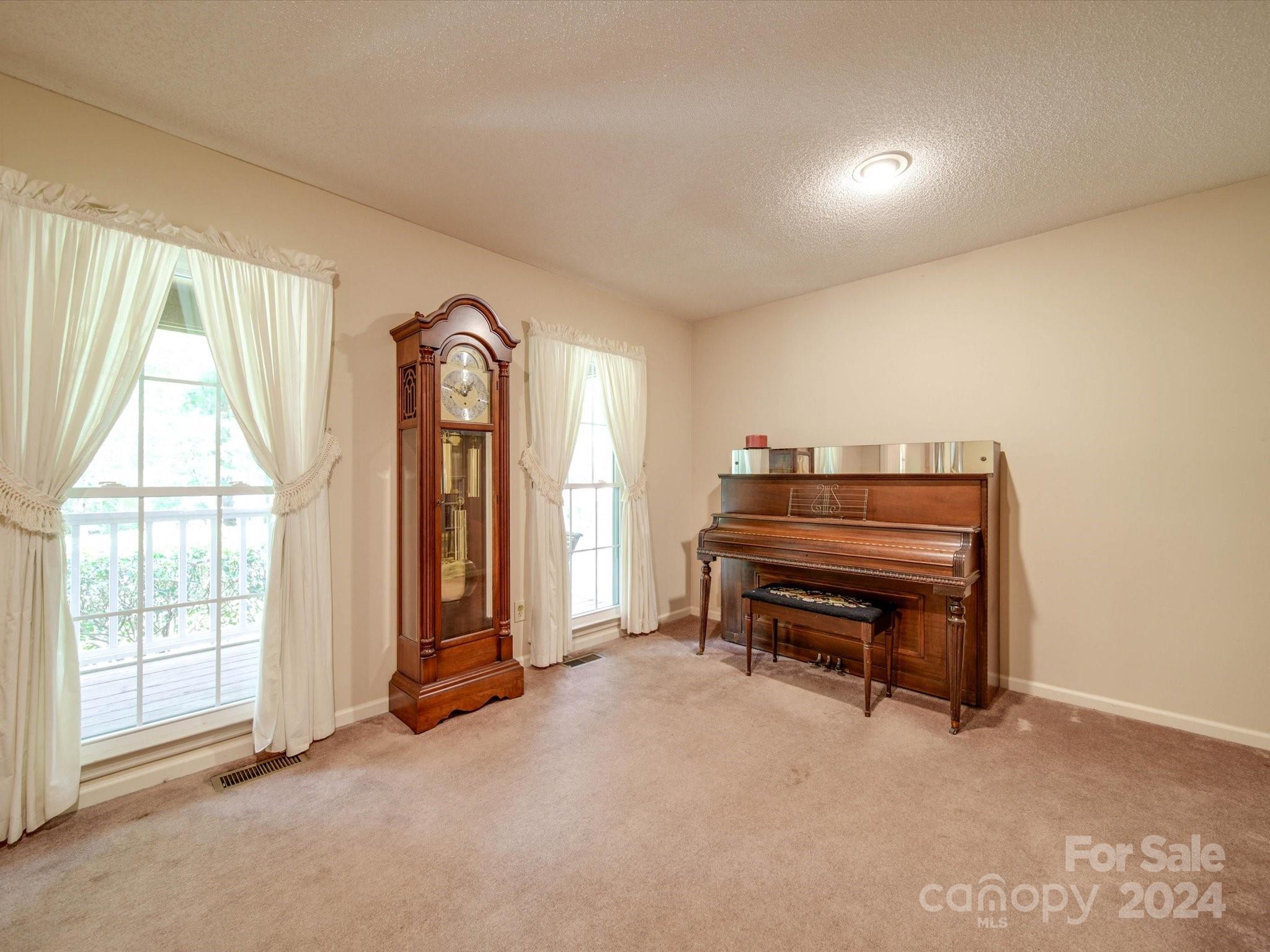 1557 Woodcroft Drive