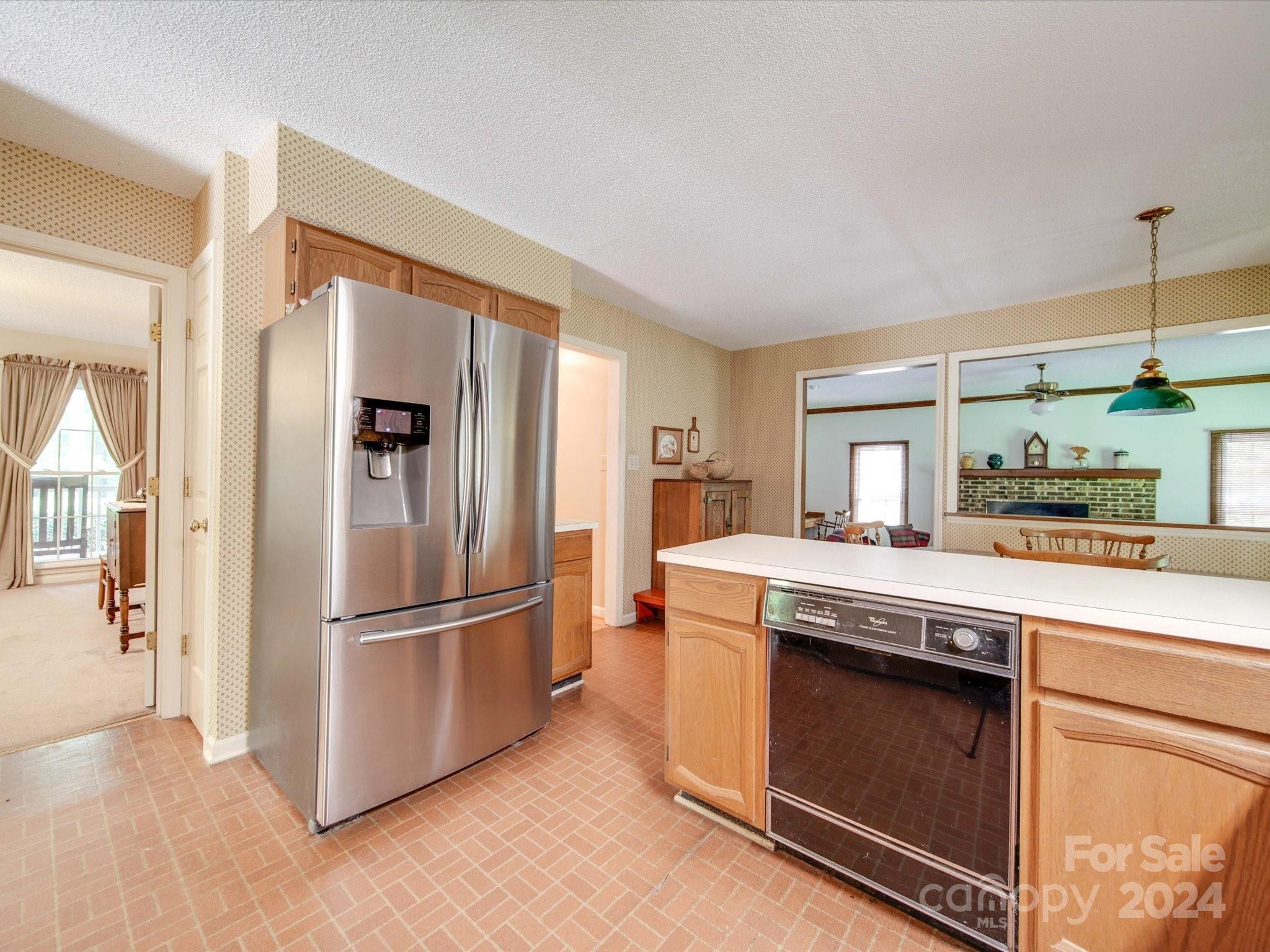 1557 Woodcroft Drive
