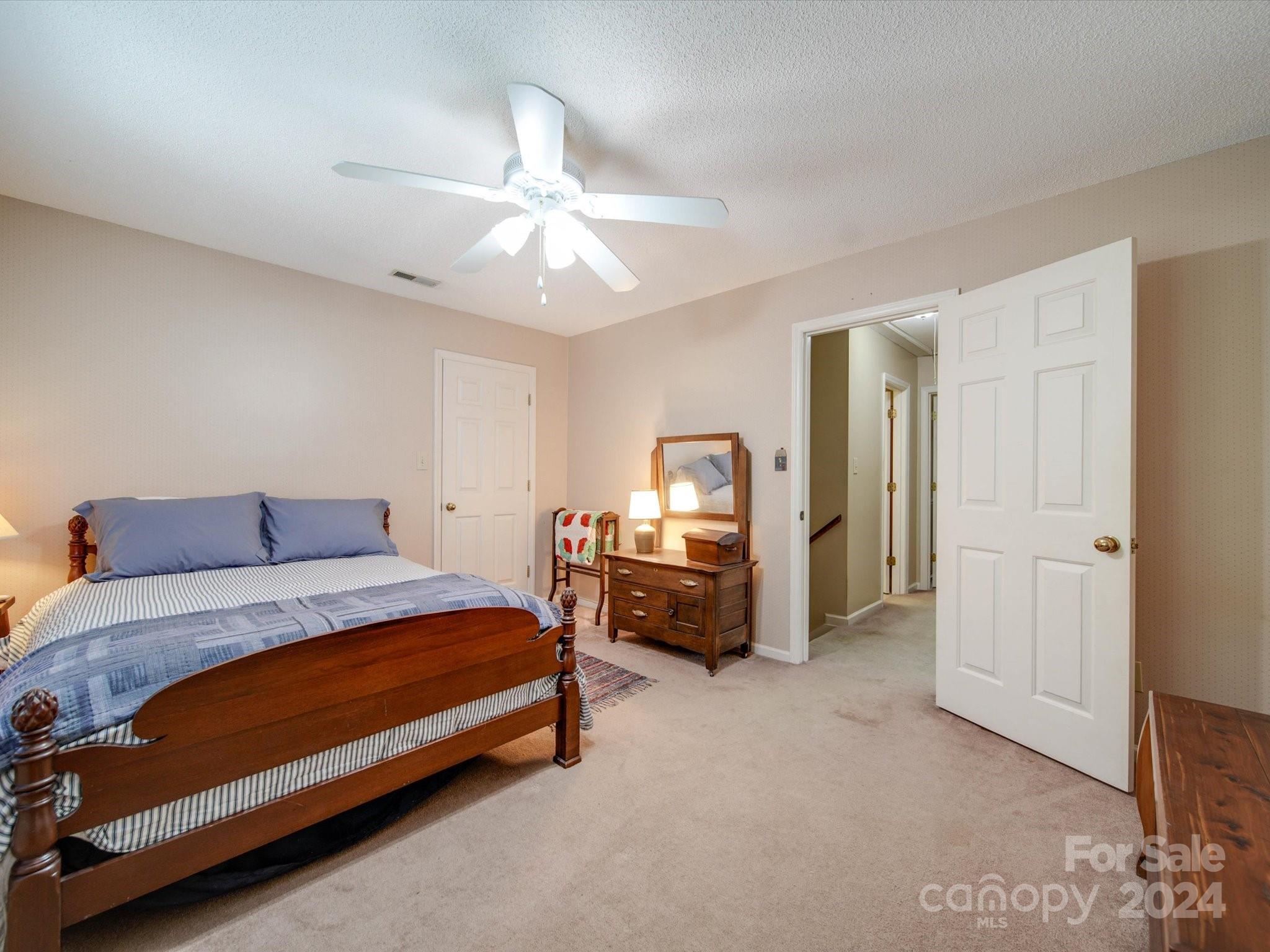 1557 Woodcroft Drive