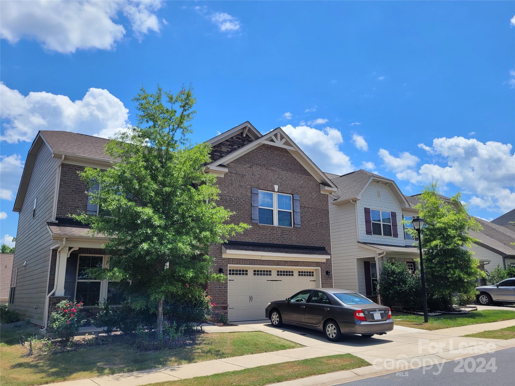 756 Garrett Green Way