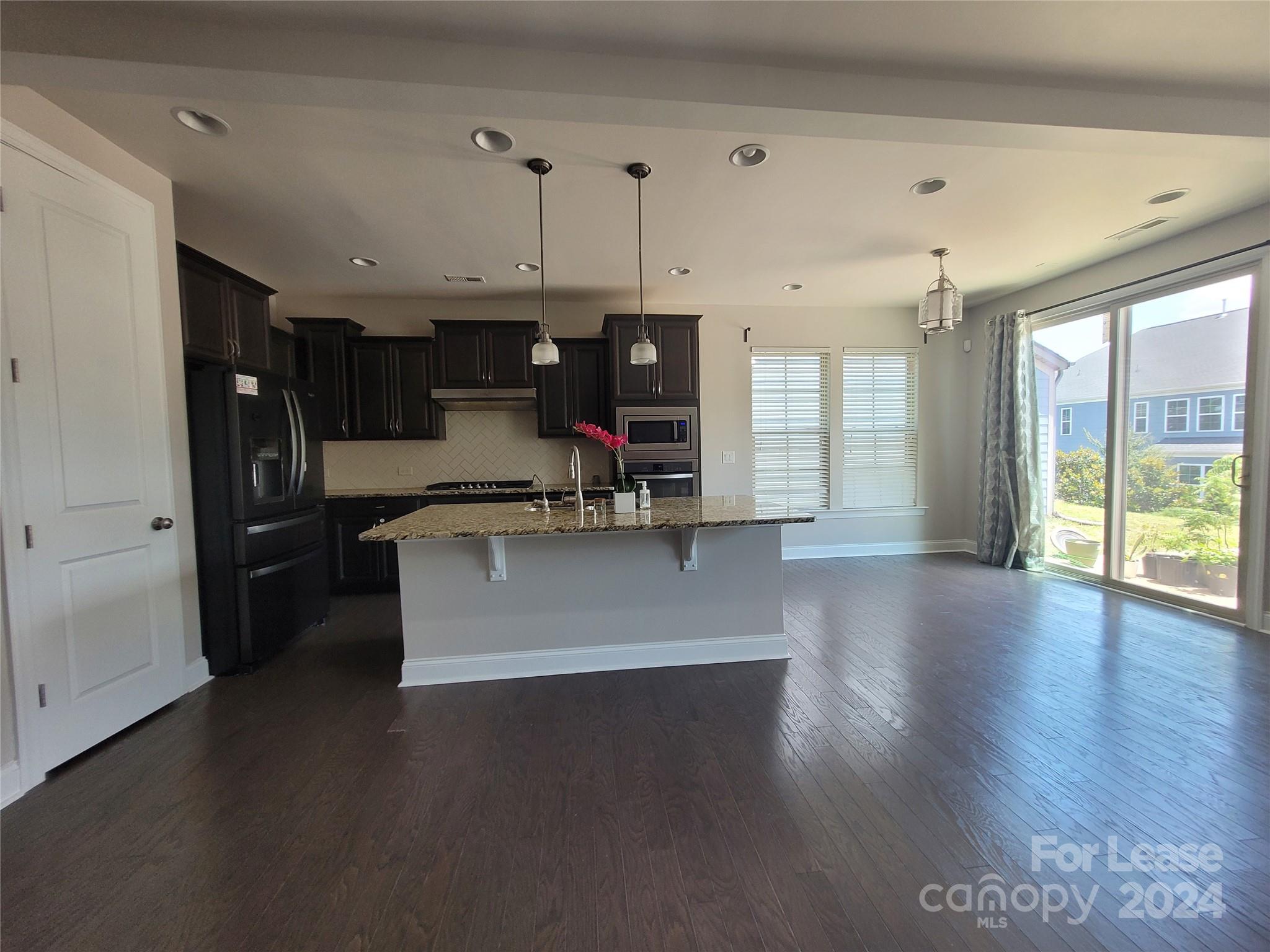 756 Garrett Green Way