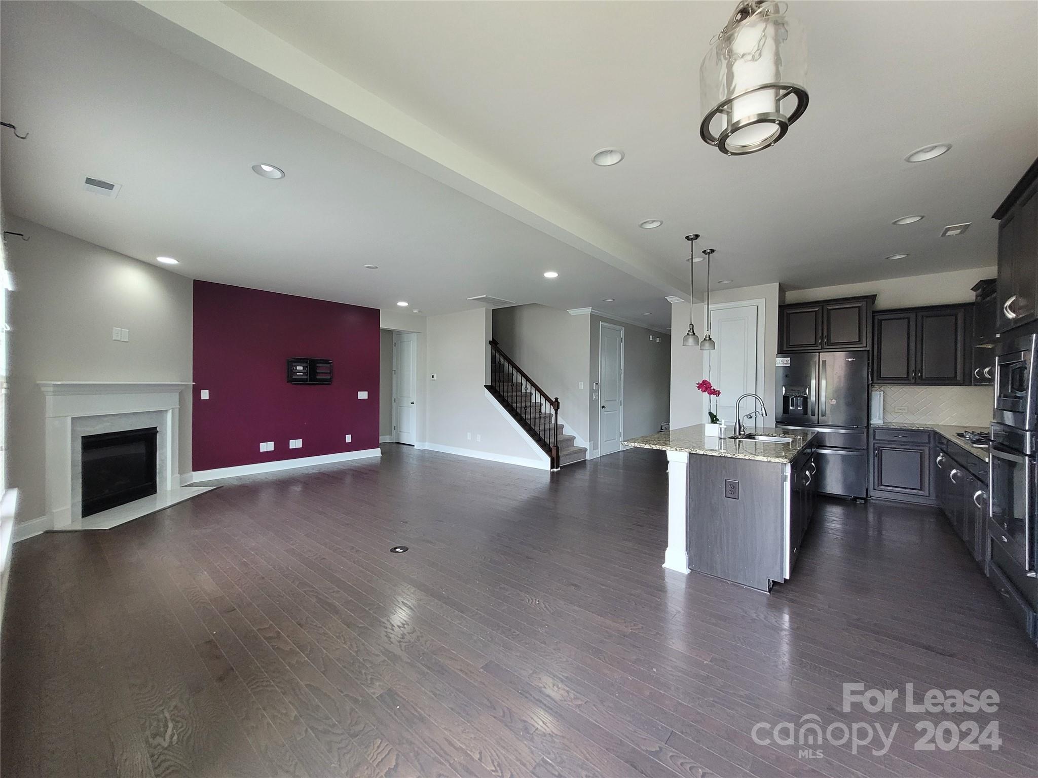 756 Garrett Green Way