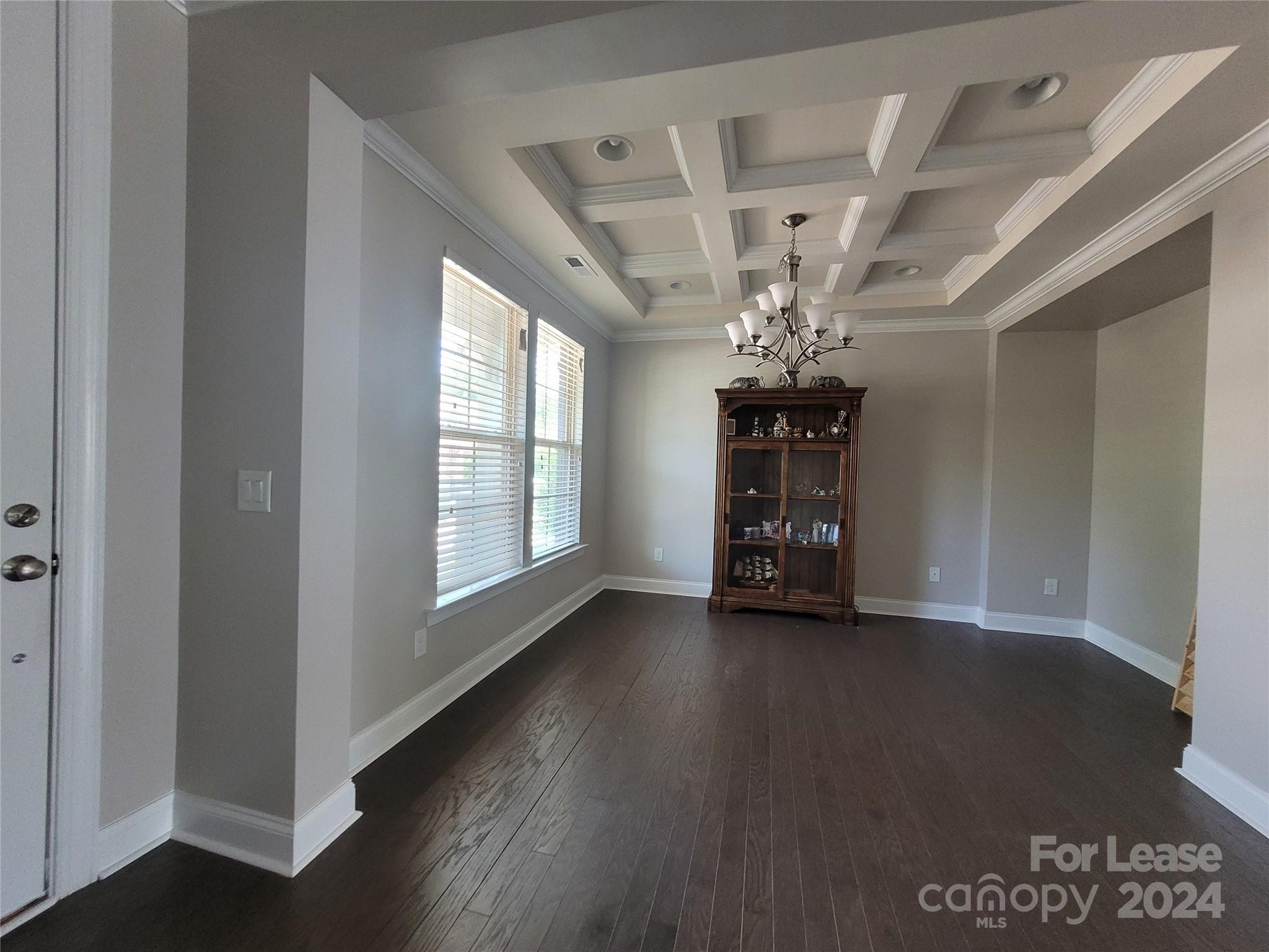 756 Garrett Green Way