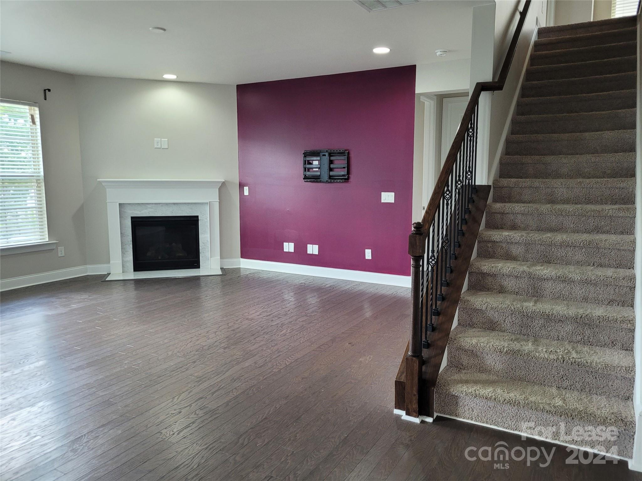 756 Garrett Green Way